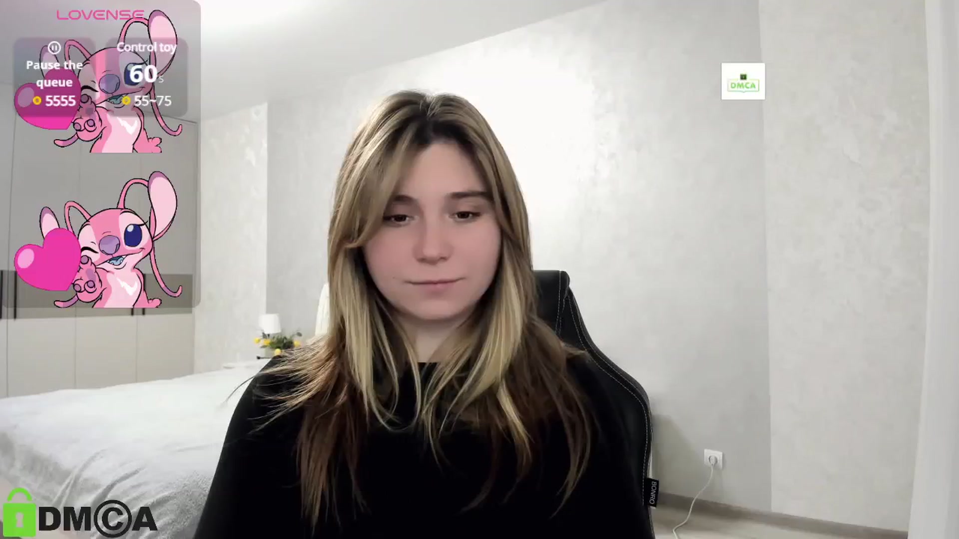 Gallery image thumbnail from MonicaaCute's myfreecams stream on, 10/18/2024, 17:59 image 19 of 20