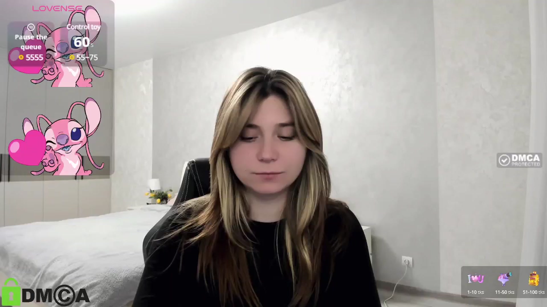 Gallery image thumbnail from MonicaaCute's myfreecams stream on, 10/18/2024, 17:59 image 3 of 20