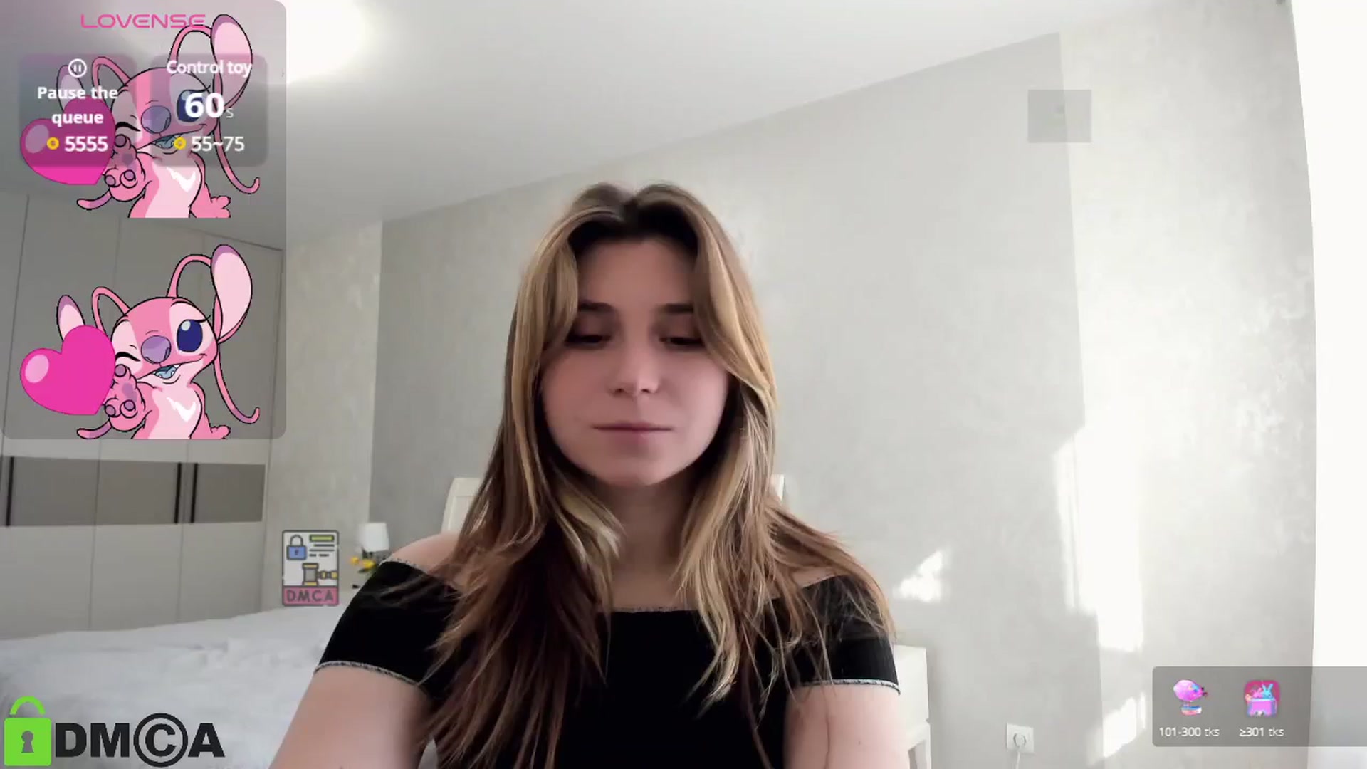 Gallery image thumbnail from MonicaaCute's myfreecams stream on, 10/19/2024, 10:22 image 6 of 20