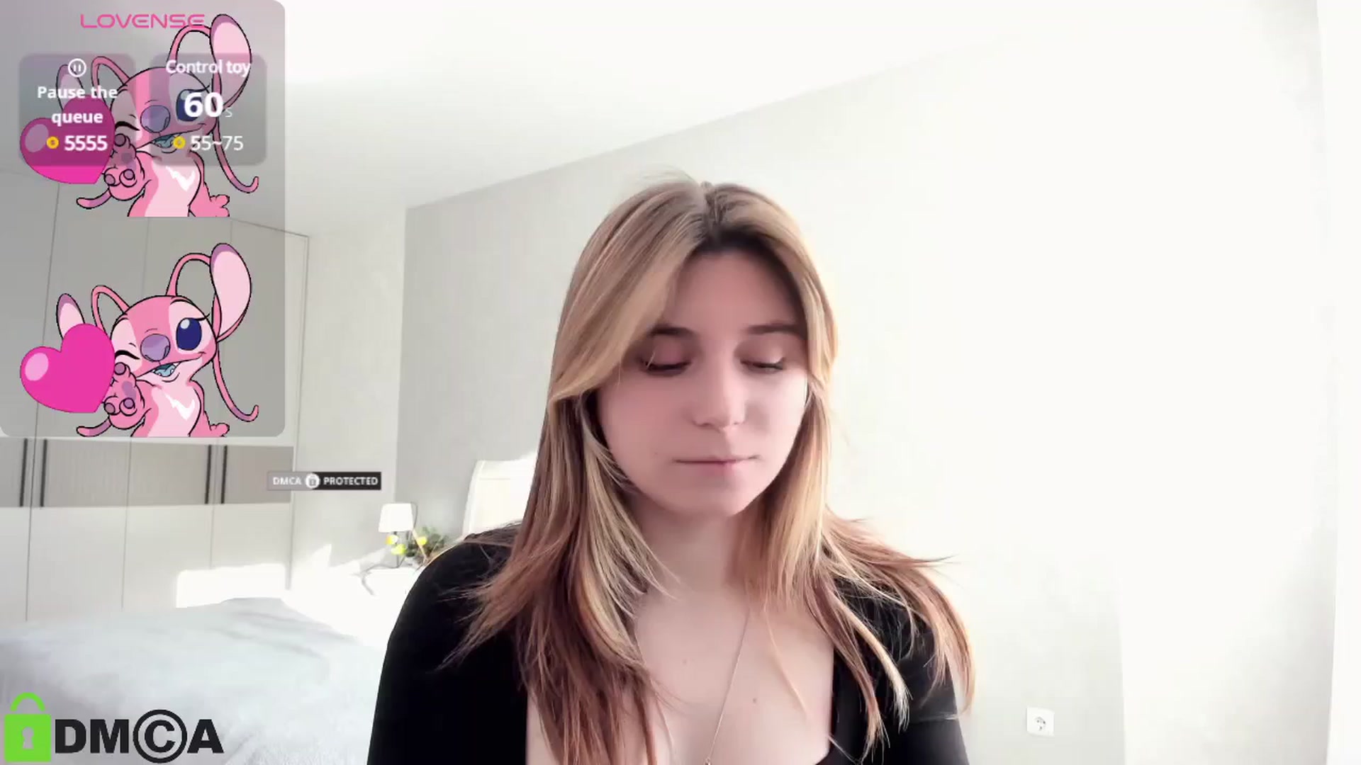 Gallery image thumbnail from MonicaaCute's myfreecams stream on, 10/20/2024, 07:02 image 12 of 20