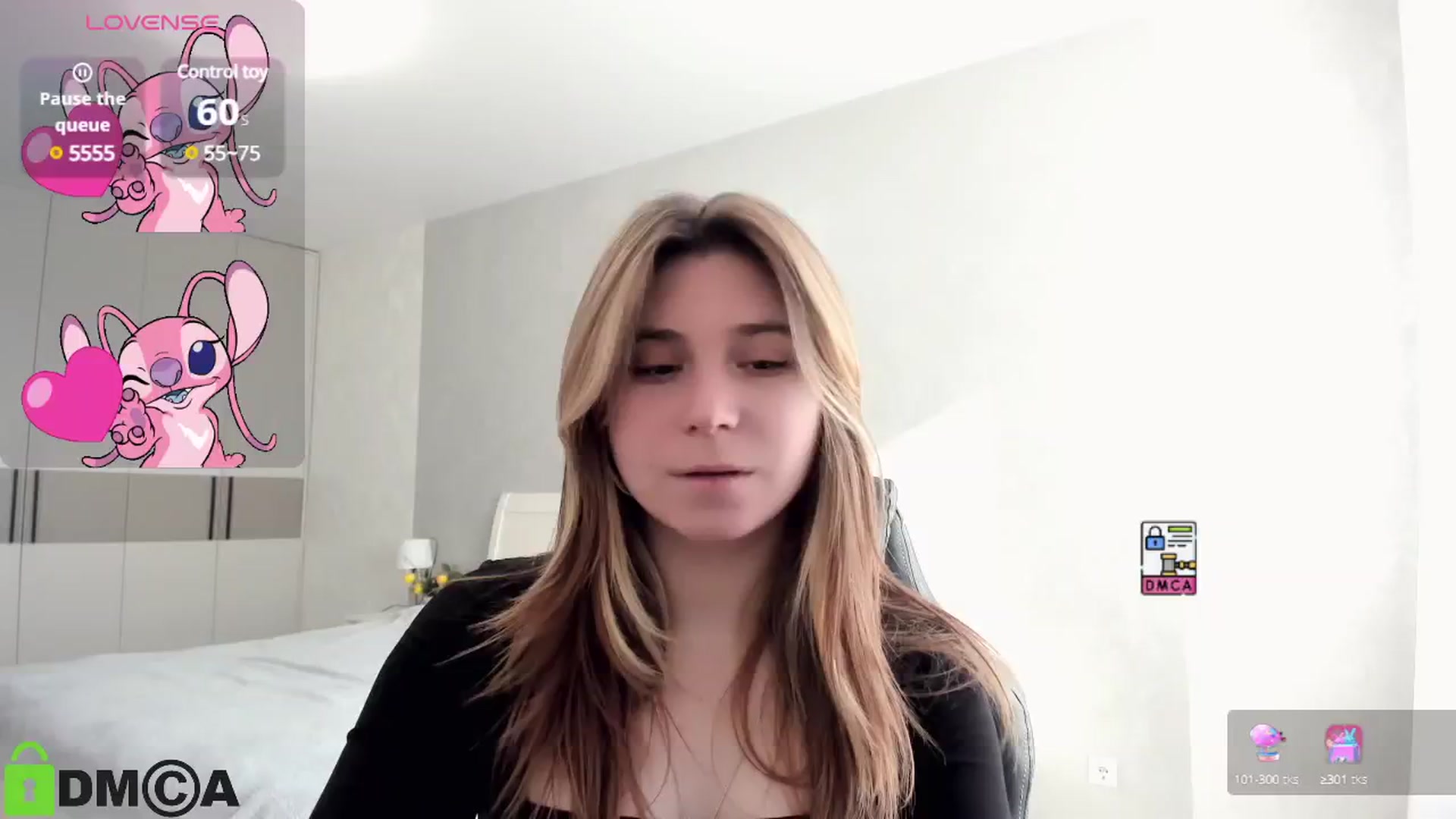 Gallery image thumbnail from MonicaaCute's myfreecams stream on, 10/20/2024, 08:07 image 13 of 20