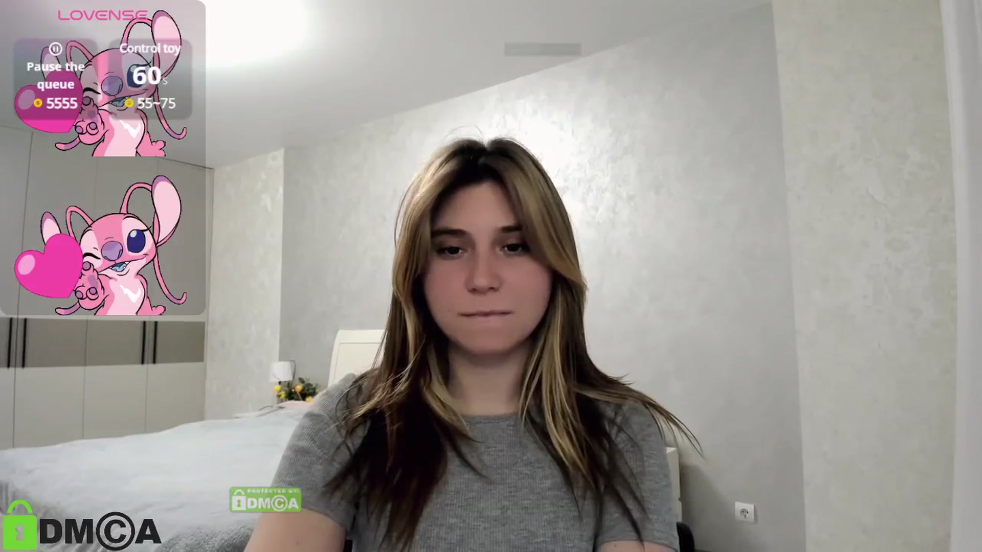 Gallery image thumbnail from MonicaaCute's myfreecams stream on, 10/21/2024, 16:57 image 4 of 20