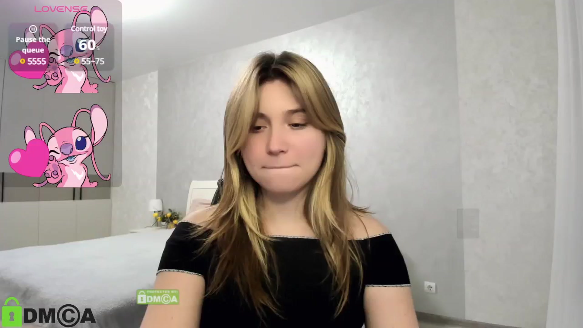 Gallery image thumbnail from MonicaaCute's myfreecams stream on, 10/25/2024, 15:27 image 8 of 20