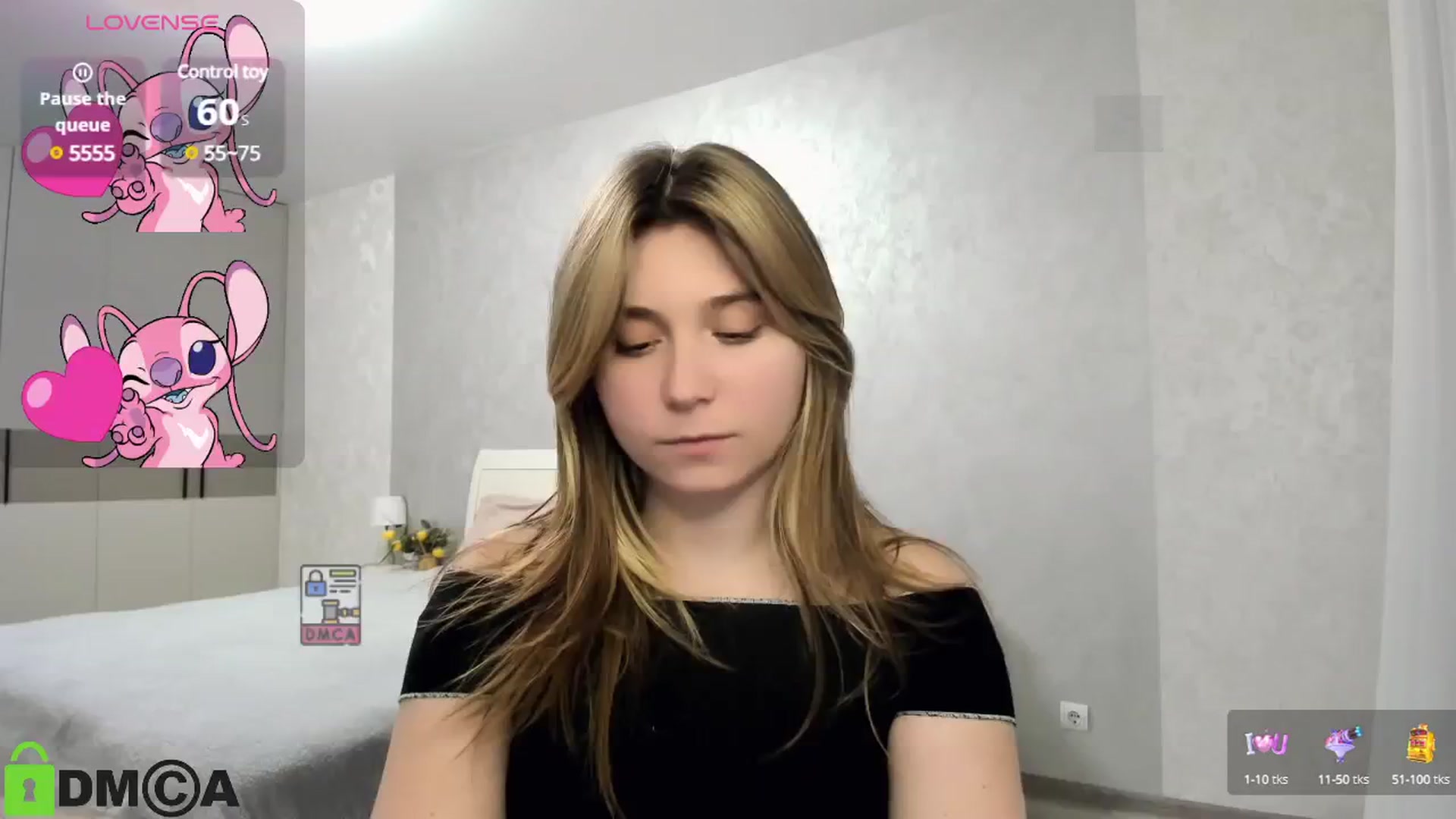 Gallery image thumbnail from MonicaaCute's myfreecams stream on, 10/25/2024, 15:27 image 14 of 20