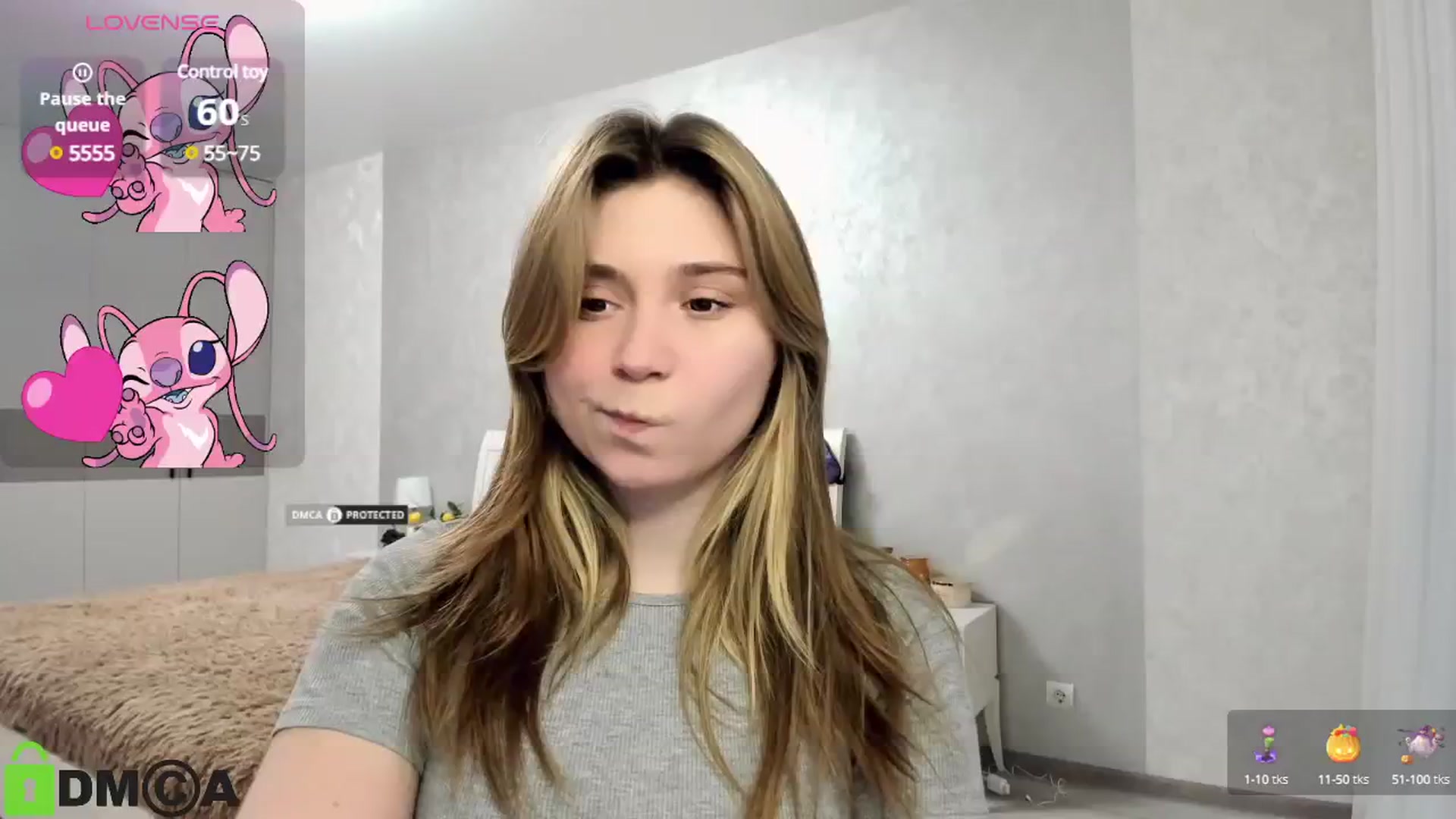 Gallery image thumbnail from MonicaaCute's myfreecams stream on, 11/18/2024, 17:32 image 18 of 20