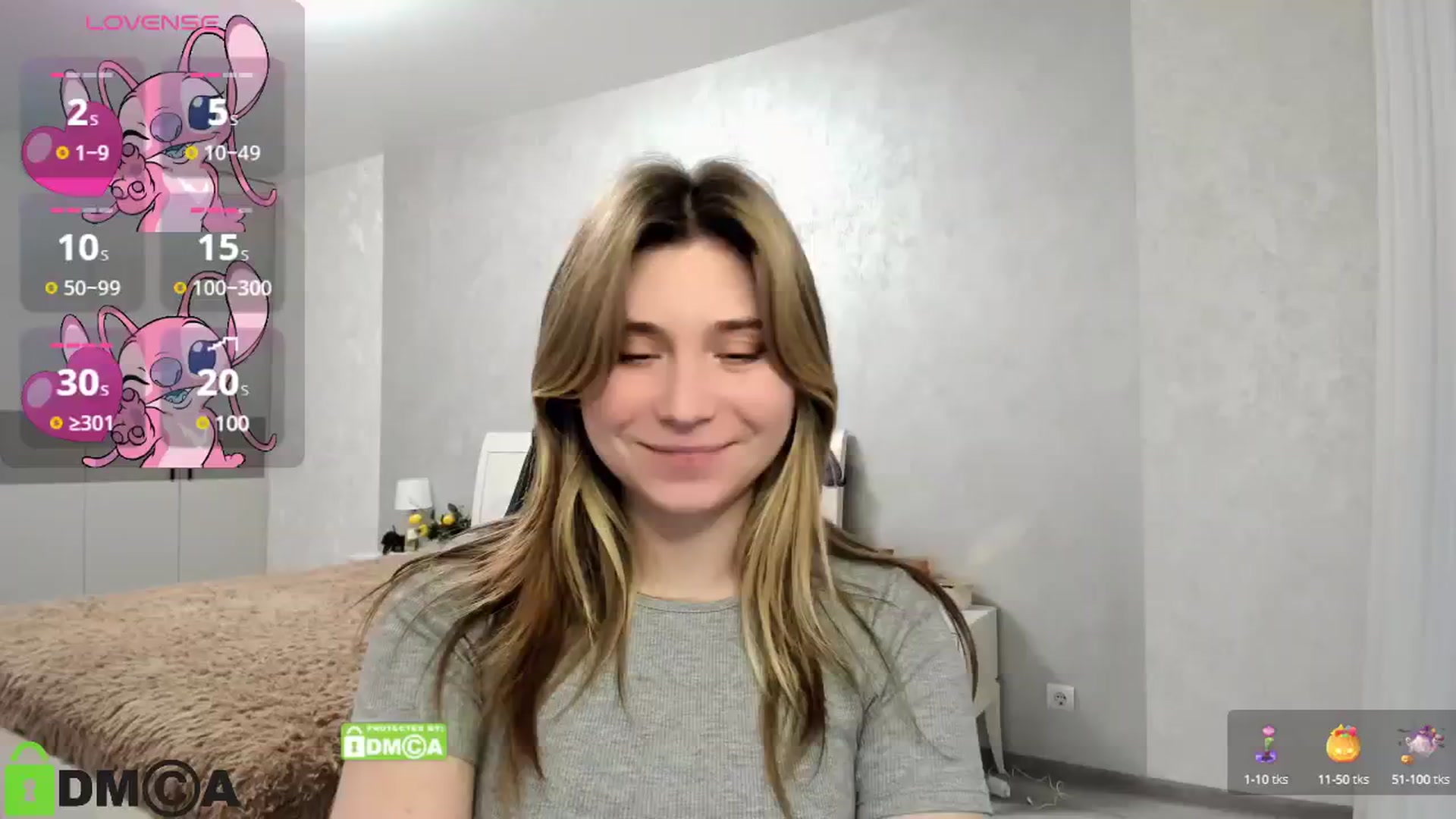 Gallery image thumbnail from MonicaaCute's myfreecams stream on, 11/18/2024, 19:20 image 17 of 20