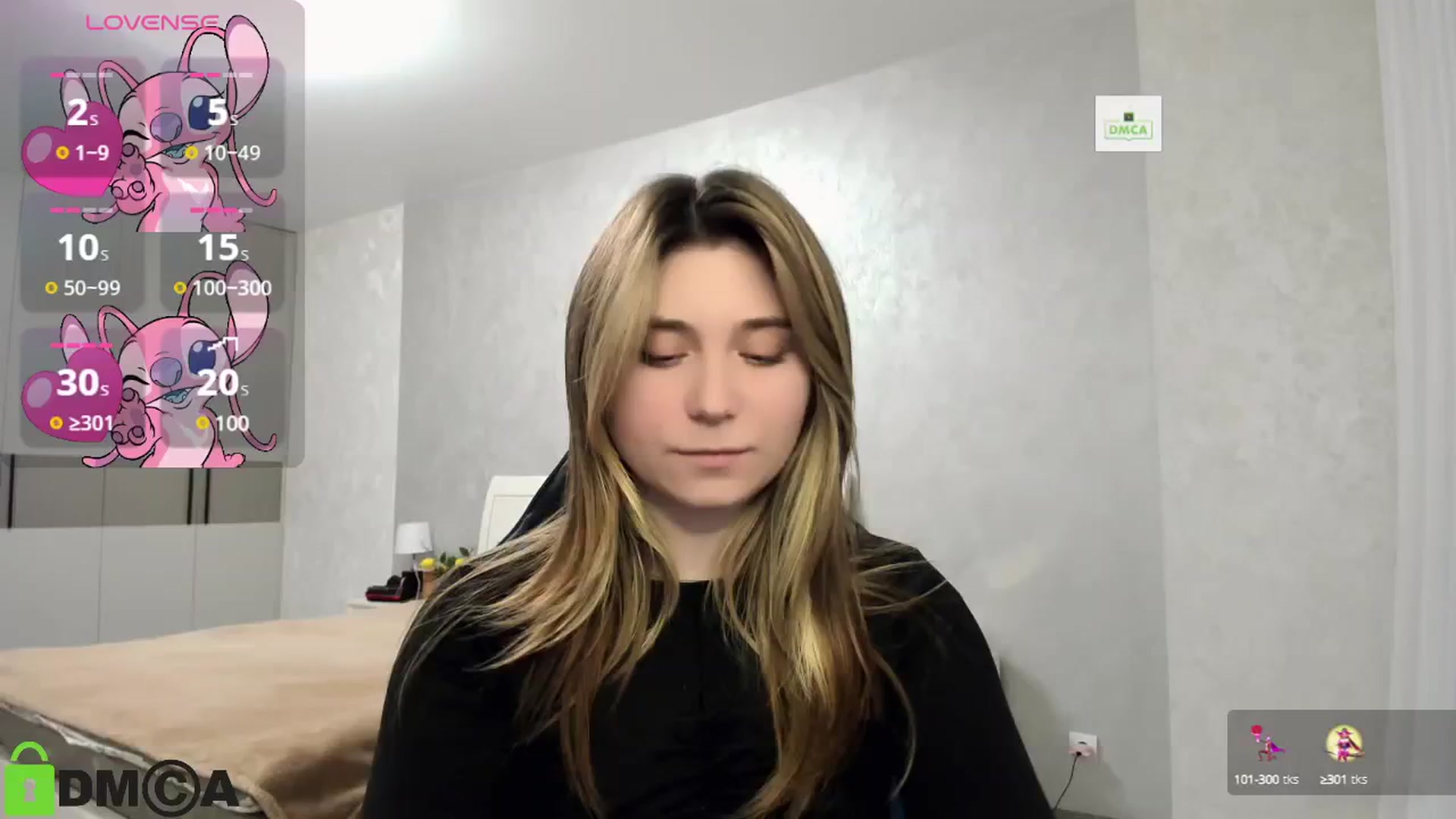 Gallery image thumbnail from MonicaaCute's myfreecams stream on, 11/23/2024, 18:17 image 16 of 20