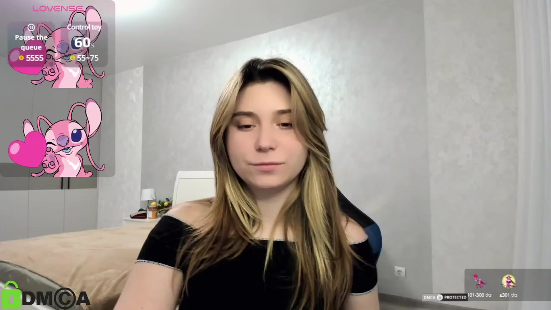 Gallery image thumbnail from MonicaaCute's myfreecams stream on, 11/24/2024, 18:07 image 12 of 20