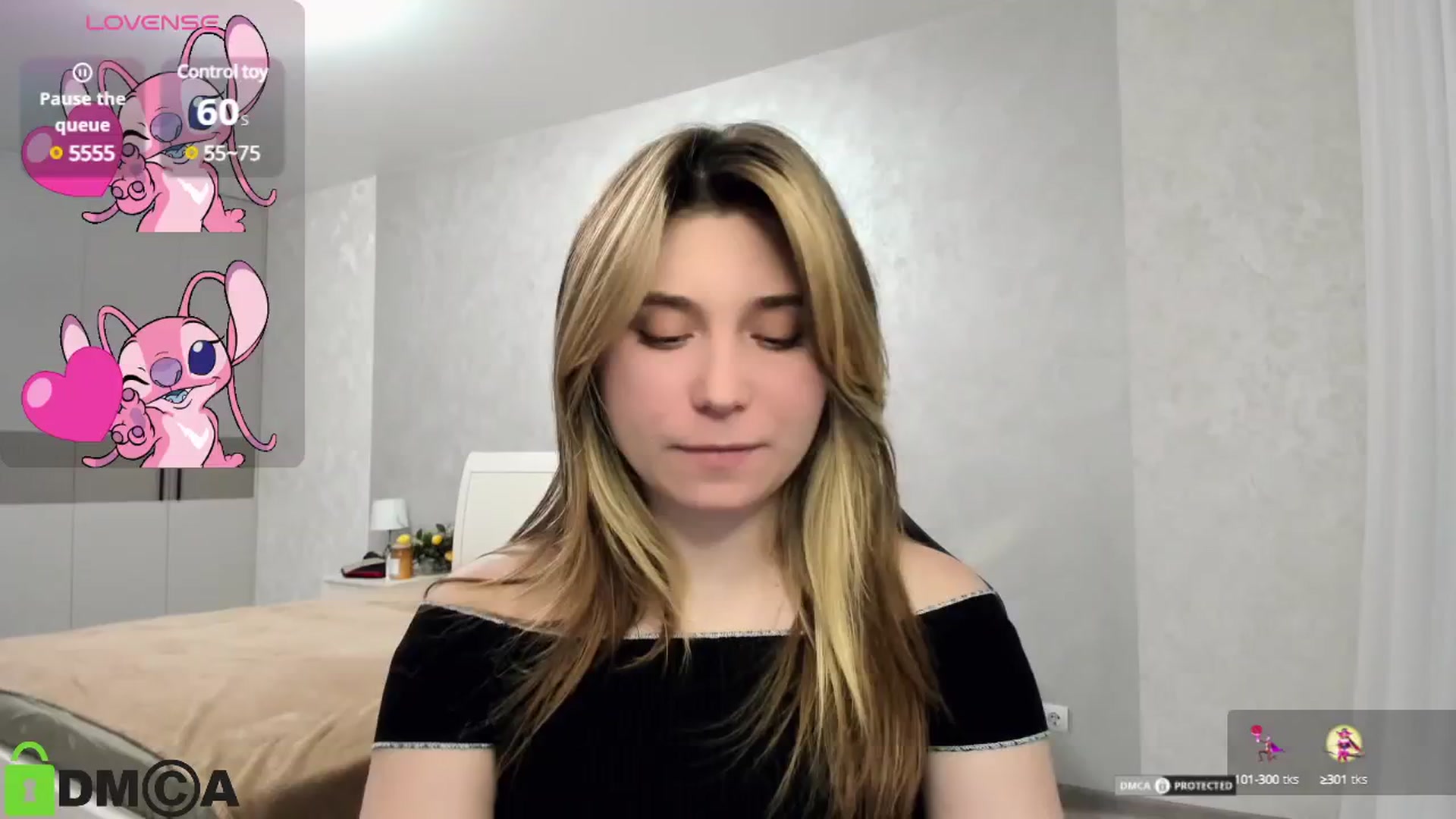 Gallery image thumbnail from MonicaaCute's myfreecams stream on, 11/24/2024, 18:07 image 16 of 20