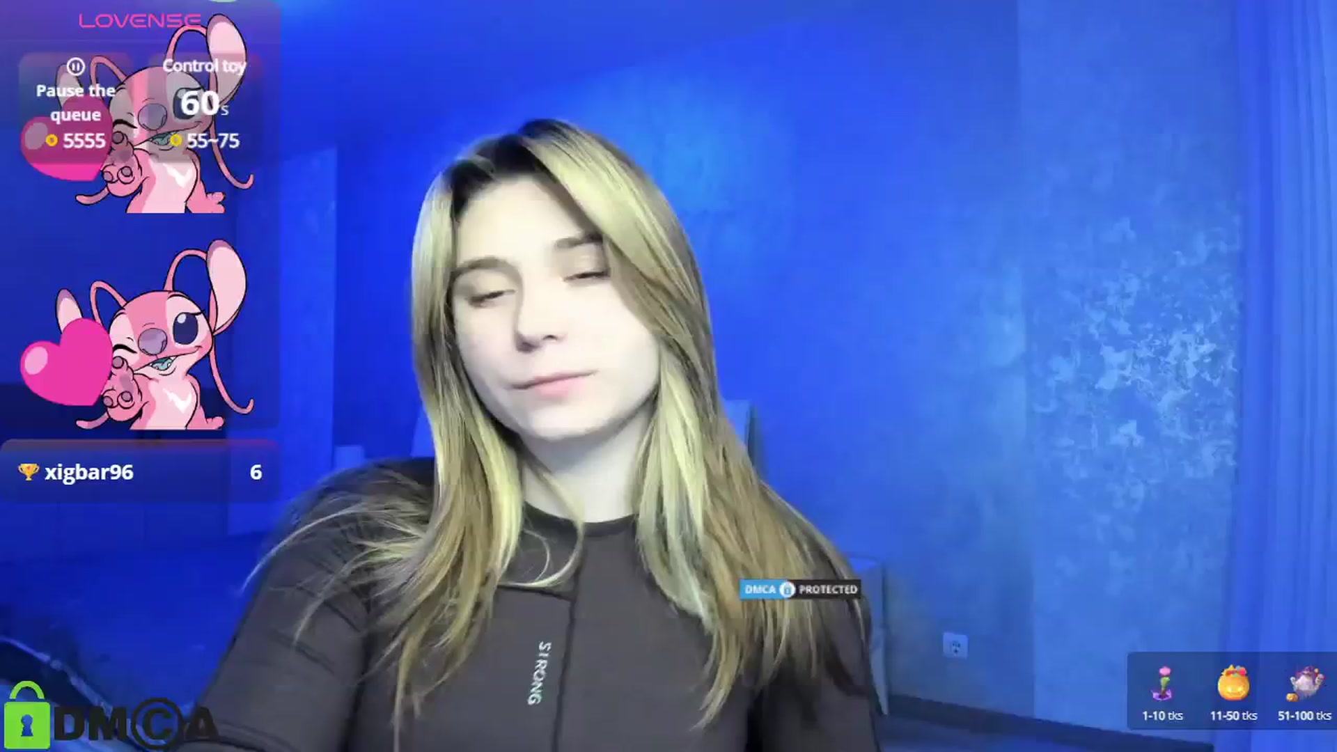 Gallery image thumbnail from MonicaaCute's myfreecams stream on, 11/26/2024, 18:23 image 8 of 20