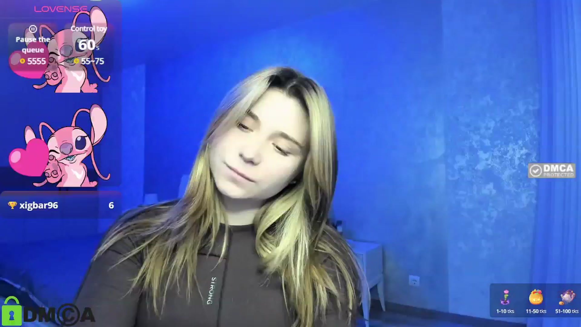 Gallery image thumbnail from MonicaaCute's myfreecams stream on, 11/26/2024, 18:23 image 16 of 20