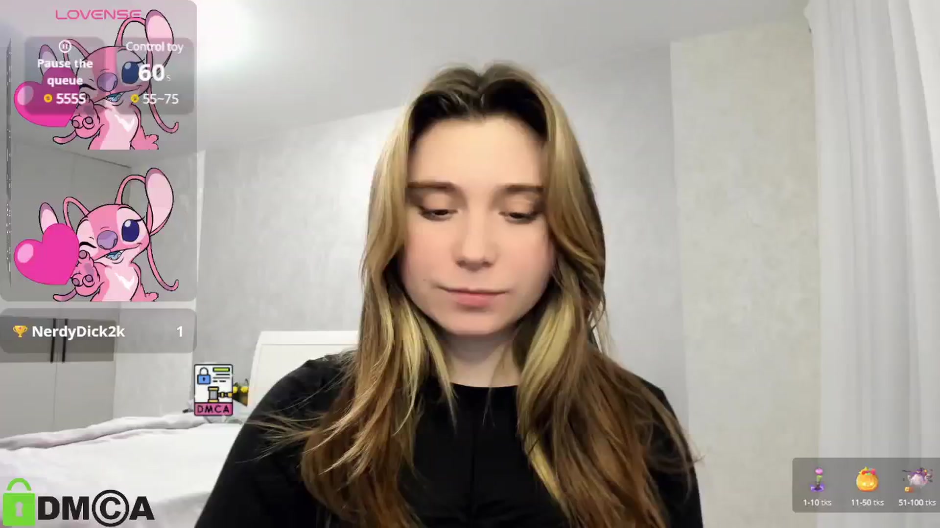 Gallery image thumbnail from MonicaaCute's myfreecams stream on, 12/18/2024, 19:07 image 3 of 20