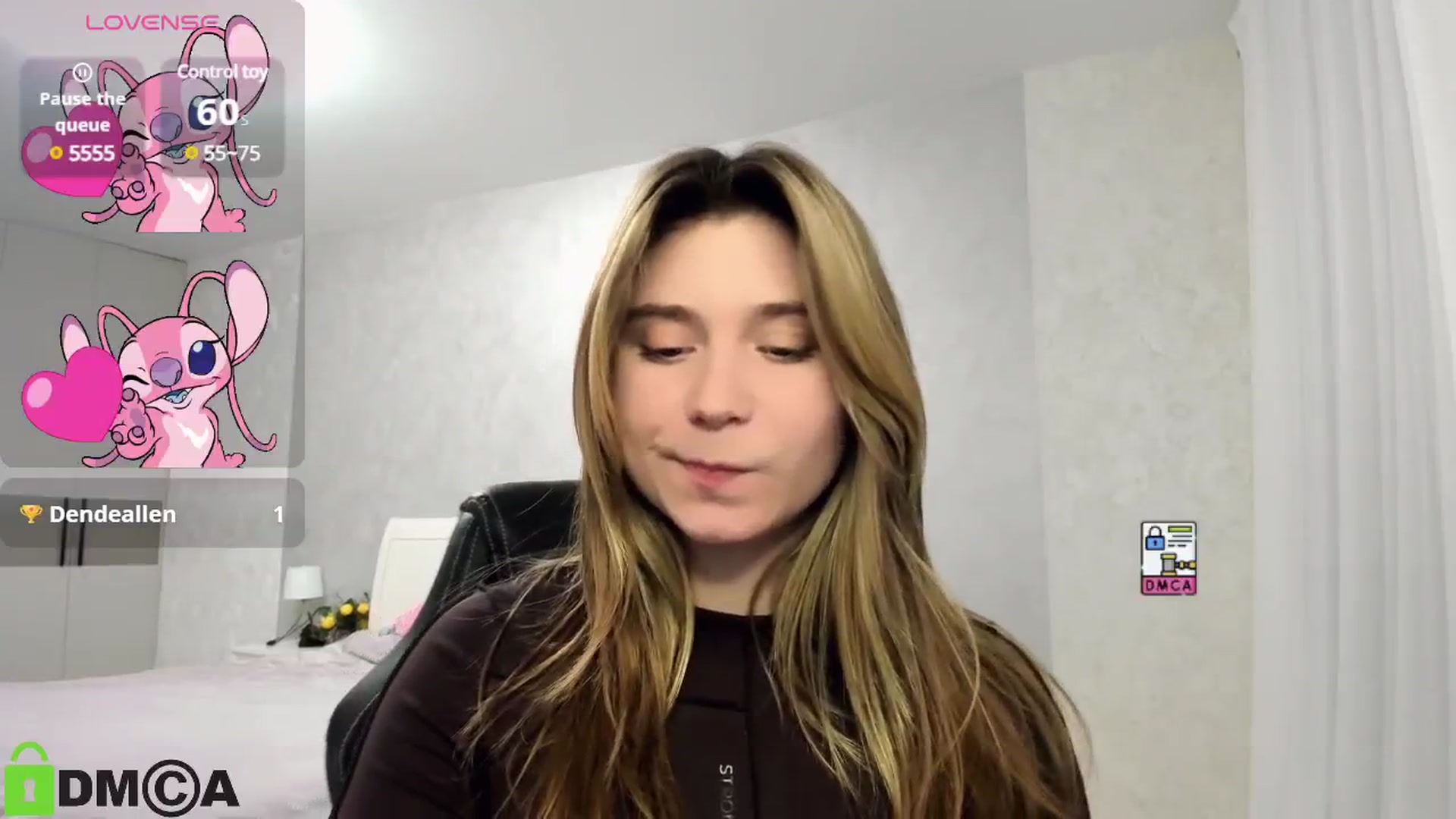 Gallery image thumbnail from MonicaaCute's myfreecams stream on, 12/19/2024, 19:00 image 18 of 20