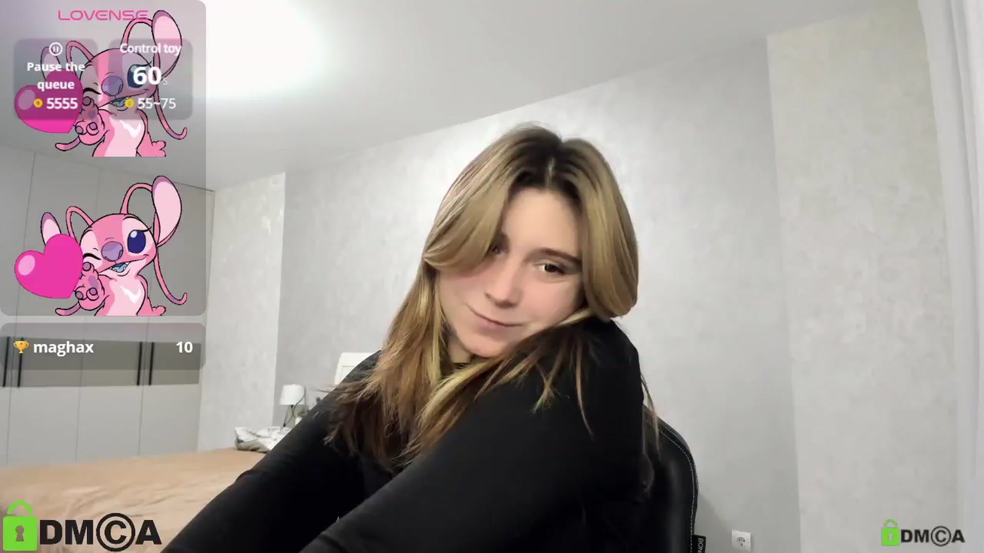 Gallery image thumbnail from MonicaaCute's myfreecams stream on, 01/03/2025, 18:11 image 12 of 20