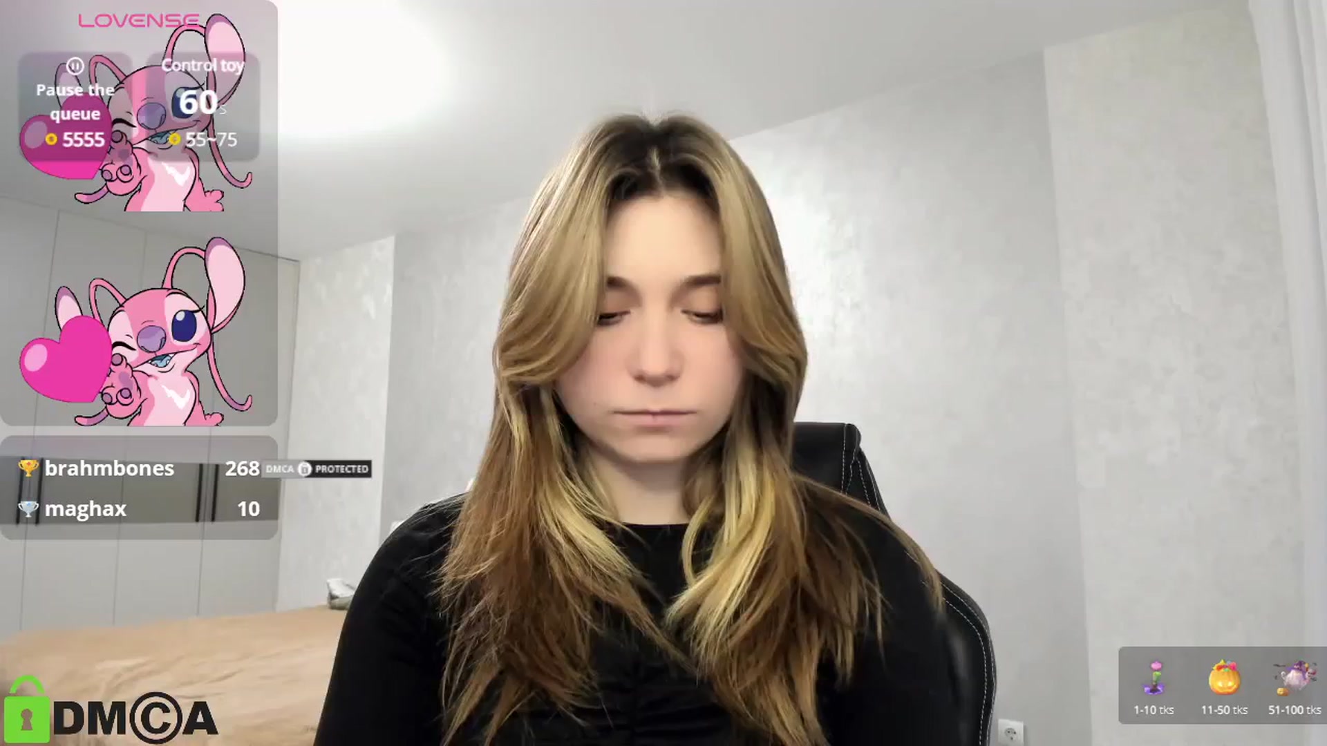 Gallery image thumbnail from MonicaaCute's myfreecams stream on, 01/03/2025, 18:59 image 6 of 20