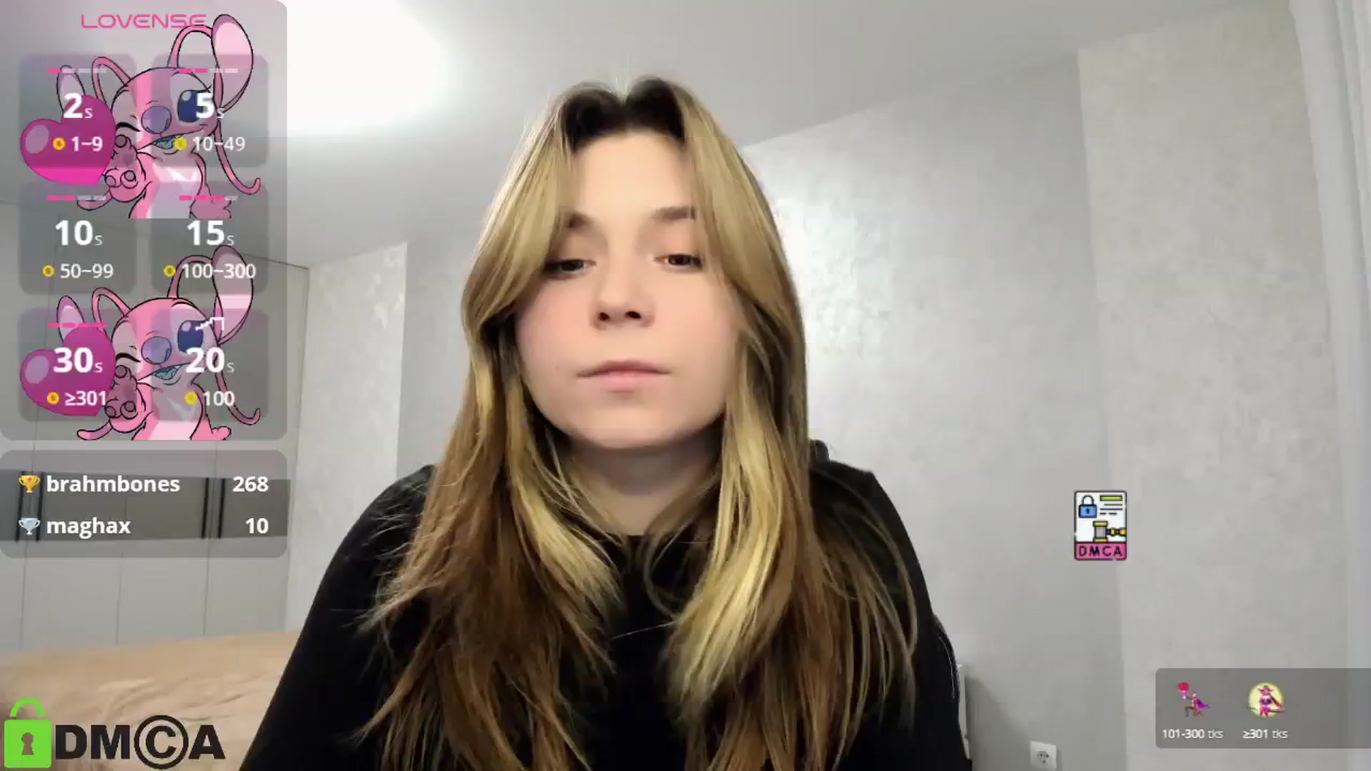 Gallery image thumbnail from MonicaaCute's myfreecams stream on, 01/03/2025, 18:59 image 12 of 20