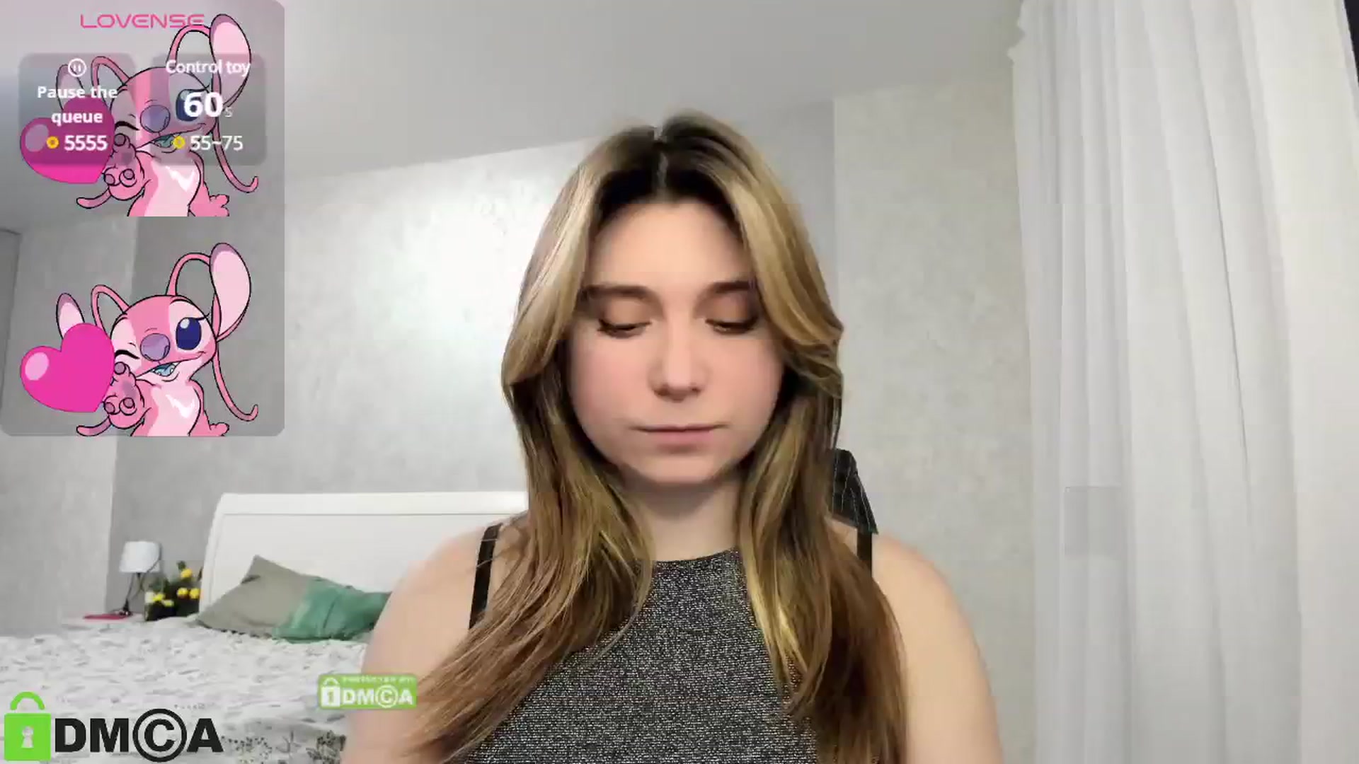 Gallery image thumbnail from MonicaaCute's myfreecams stream on, 01/14/2025, 18:43 image 10 of 20