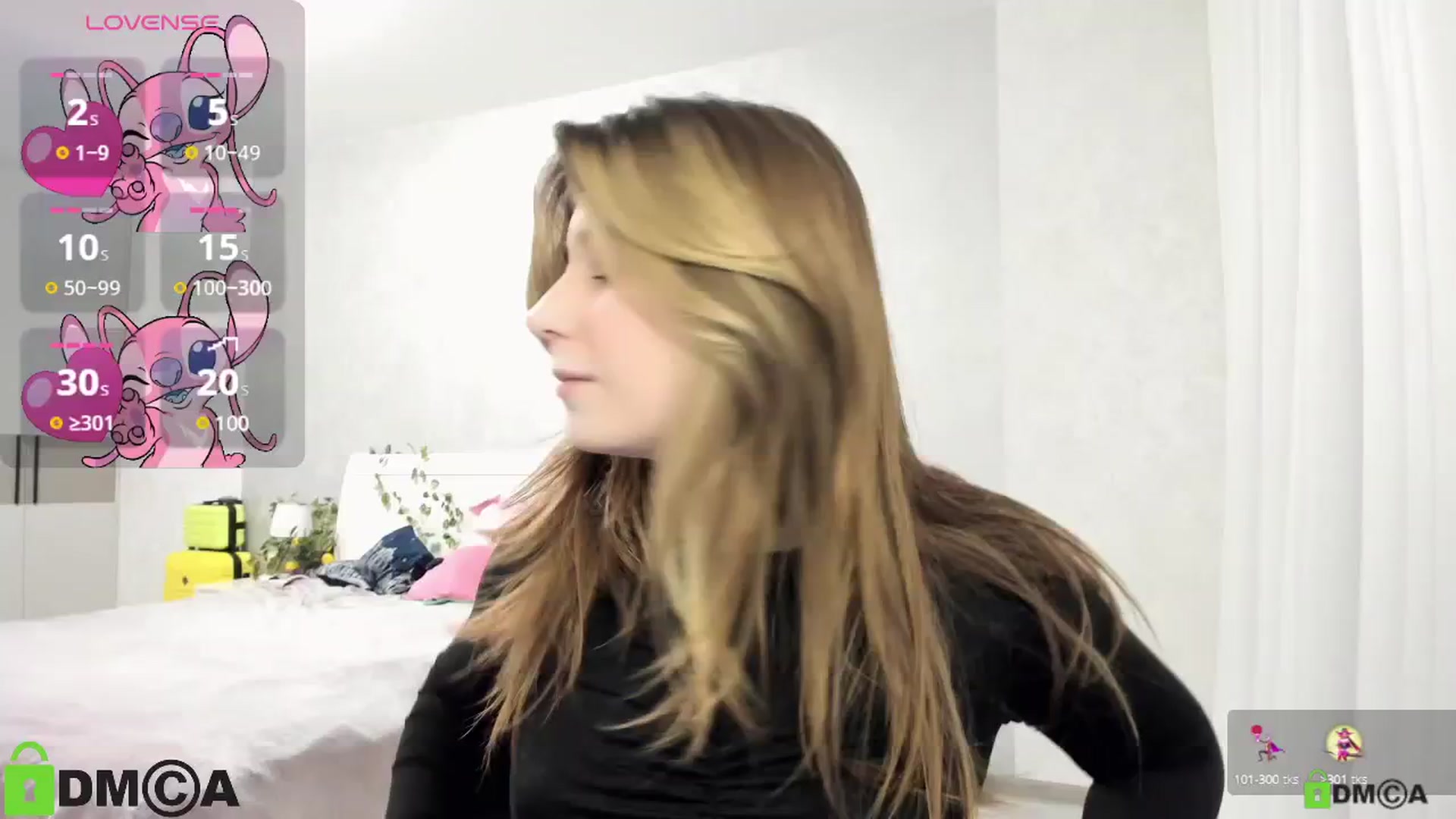 Gallery image thumbnail from MonicaaCute's myfreecams stream on, 01/26/2025, 19:02 image 16 of 20