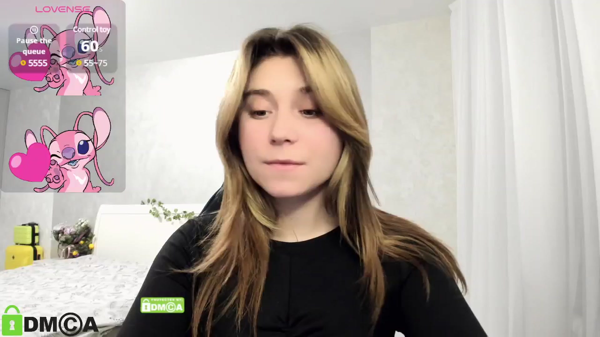 Gallery image thumbnail from MonicaaCute's myfreecams stream on, 02/05/2025, 19:05 image 17 of 20