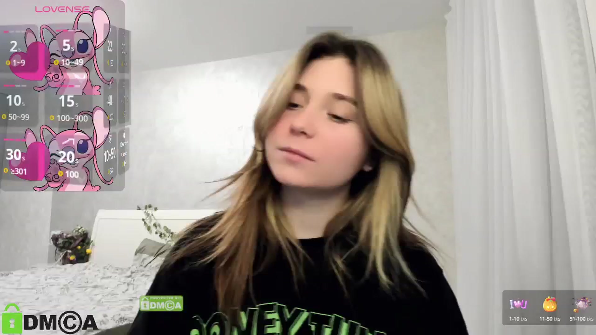 Gallery image thumbnail from MonicaaCute's myfreecams stream on, 02/15/2025, 17:25 image 13 of 20