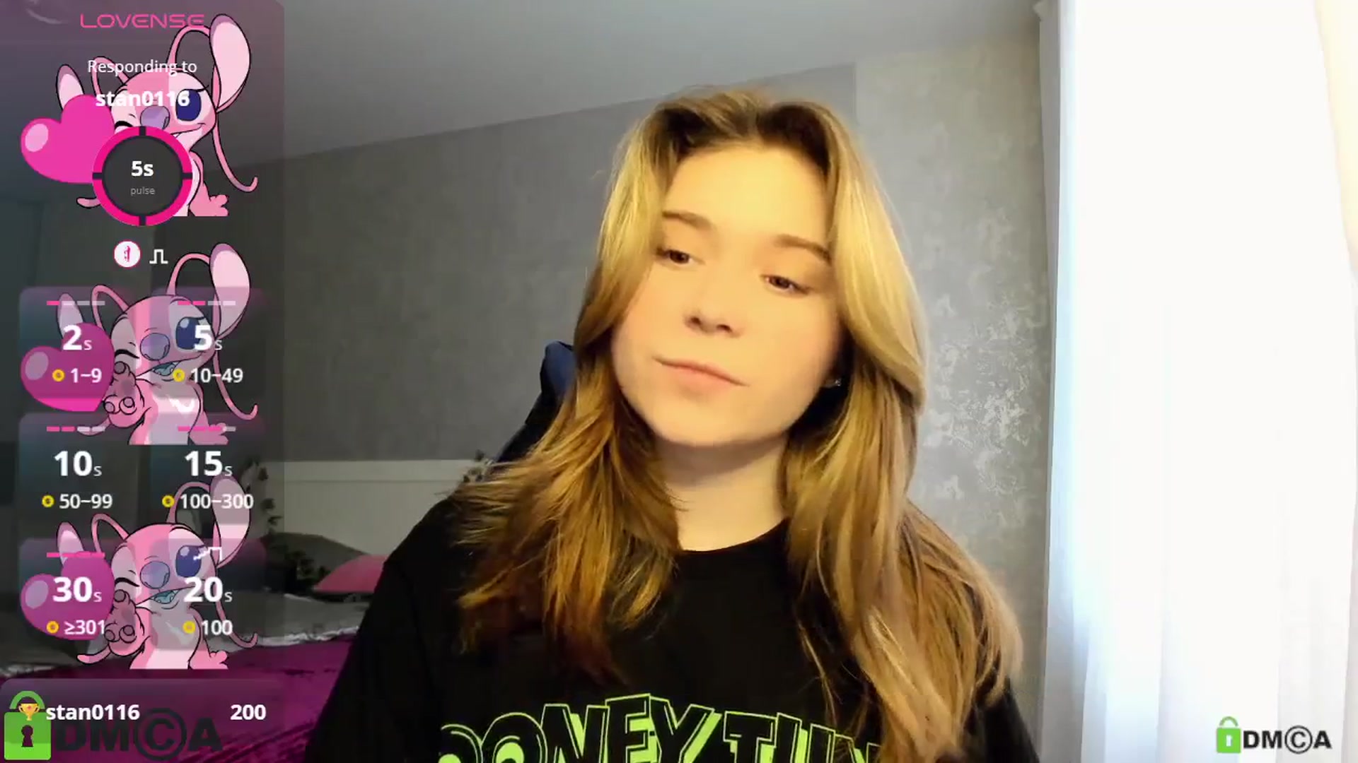 Gallery image thumbnail from MonicaaCute's myfreecams stream on, 03/10/2025, 15:36 image 17 of 20