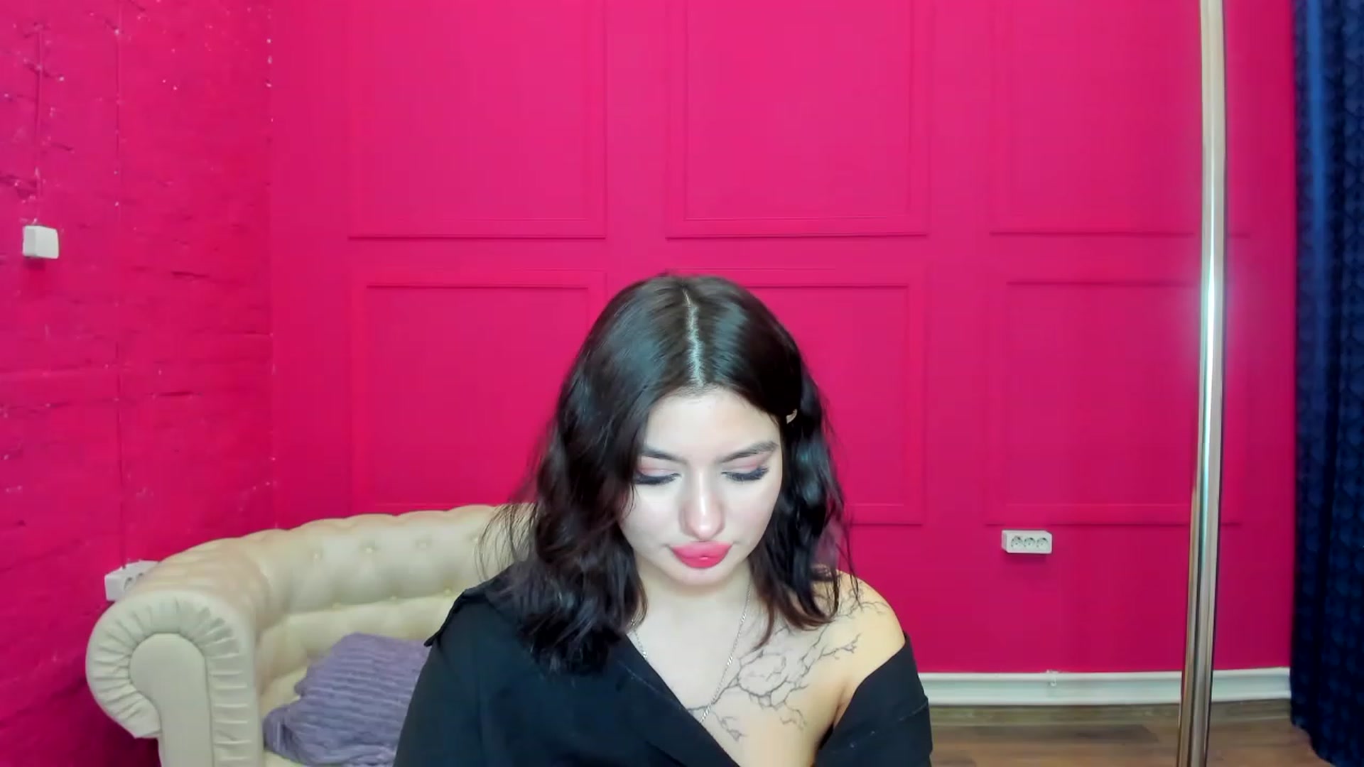 Gallery image thumbnail from MonicaaX's myfreecams stream on, 01/23/2023, 04:51 image 10 of 20