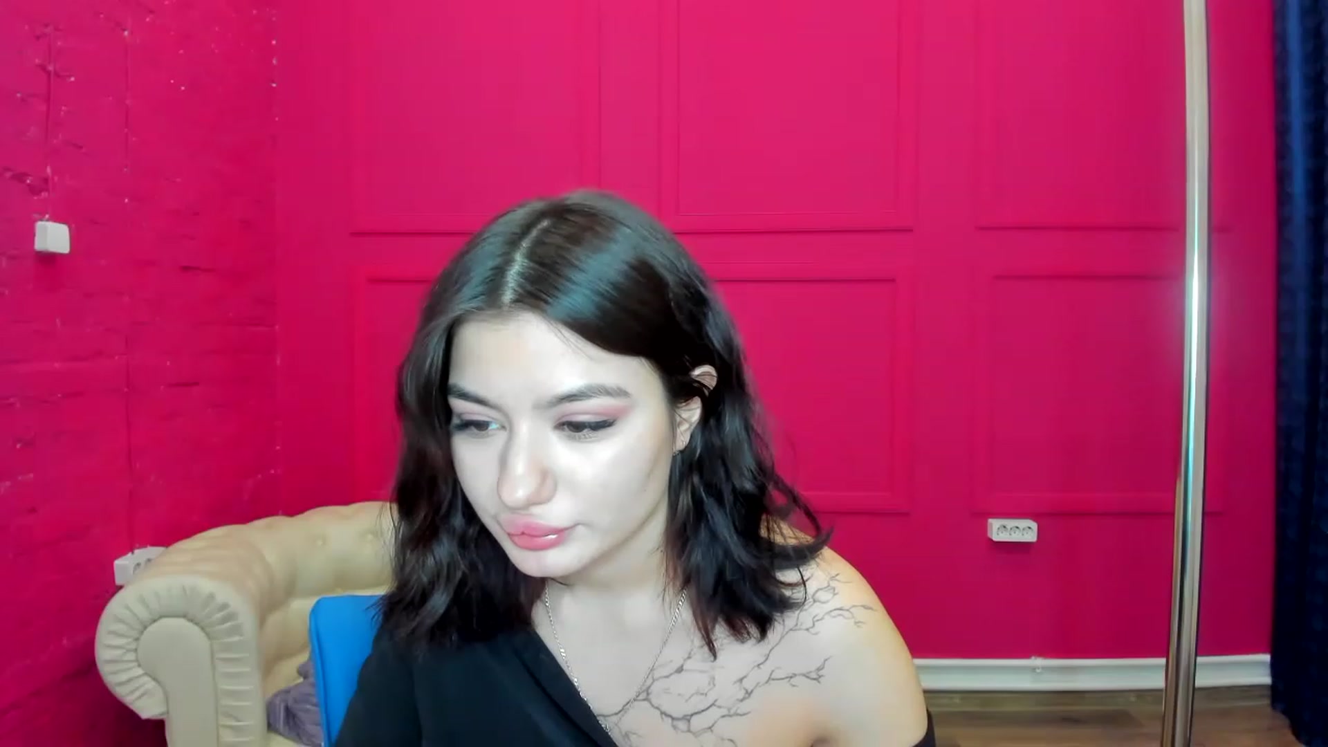 Gallery image thumbnail from MonicaaX's myfreecams stream on, 01/23/2023, 04:51 image 4 of 20