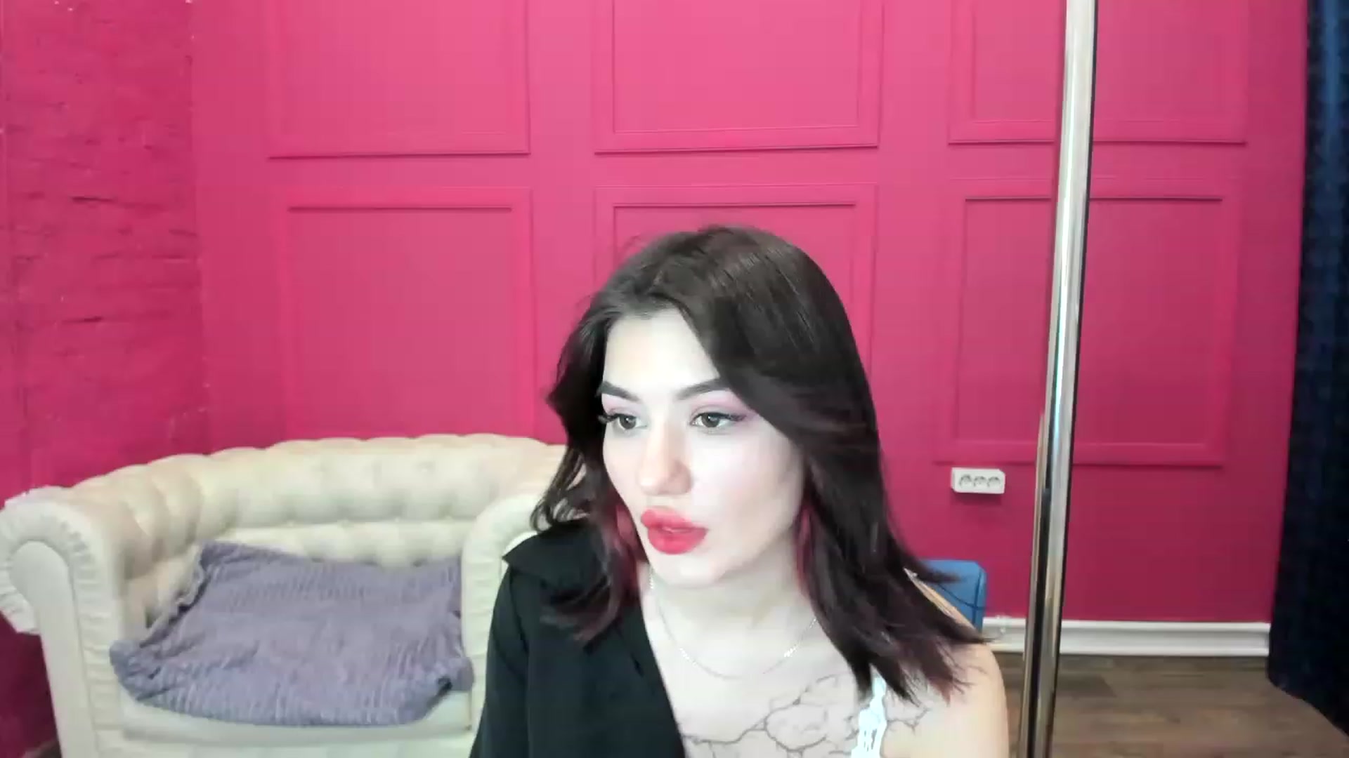 Gallery image thumbnail from MonicaaX's myfreecams stream on, 02/16/2023, 08:28 image 15 of 20