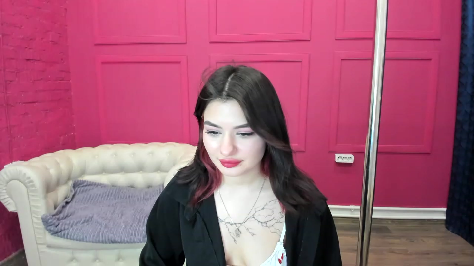 Gallery image thumbnail from MonicaaX's myfreecams stream on, 02/16/2023, 10:18 image 2 of 20