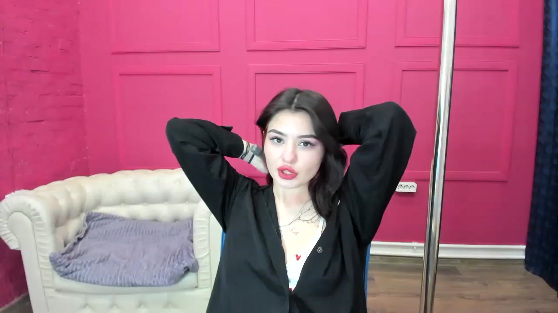 Gallery image thumbnail from MonicaaX's myfreecams stream on, 02/16/2023, 10:18 image 11 of 20