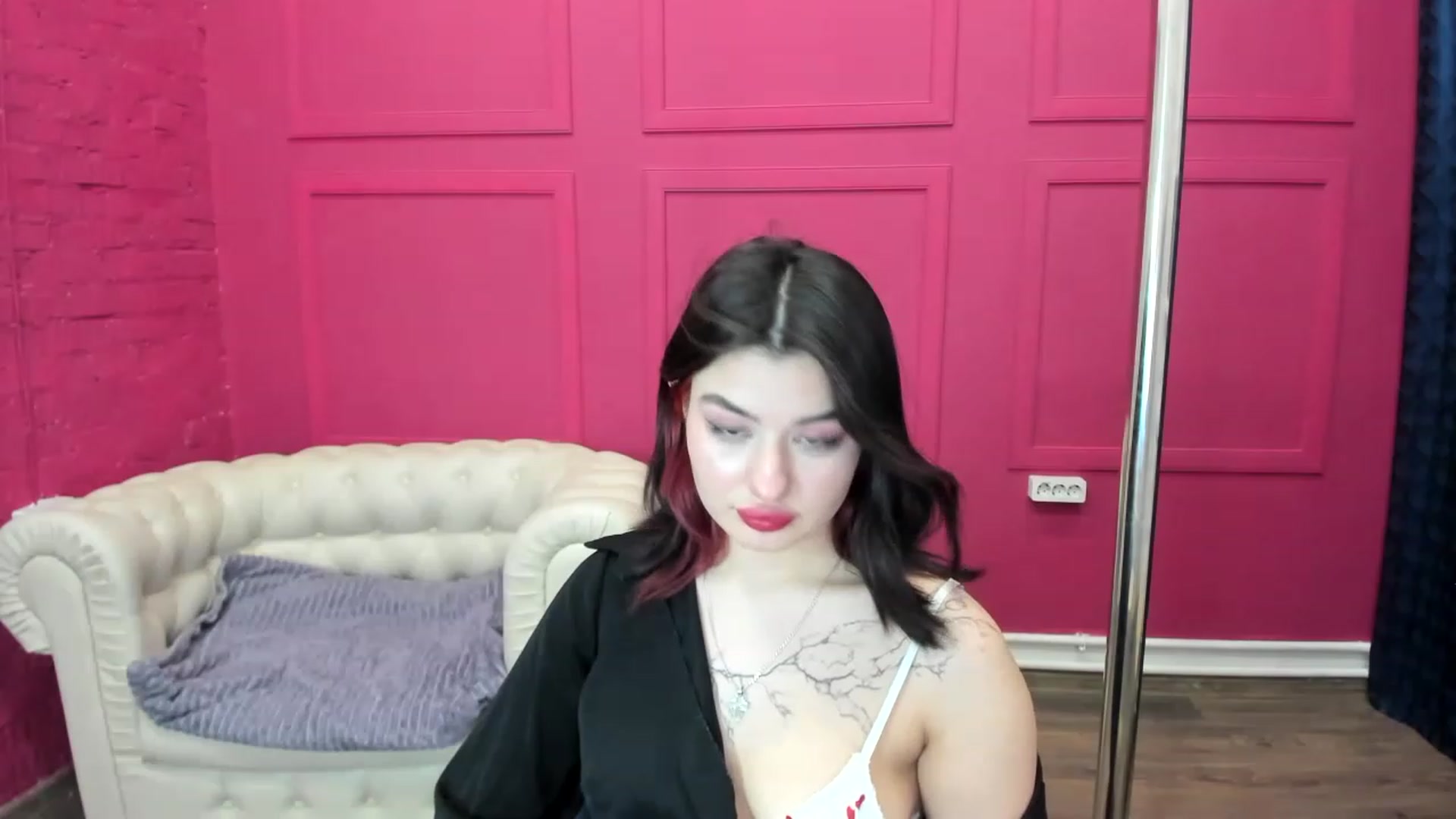 Gallery image thumbnail from MonicaaX's myfreecams stream on, 02/16/2023, 10:18 image 7 of 20