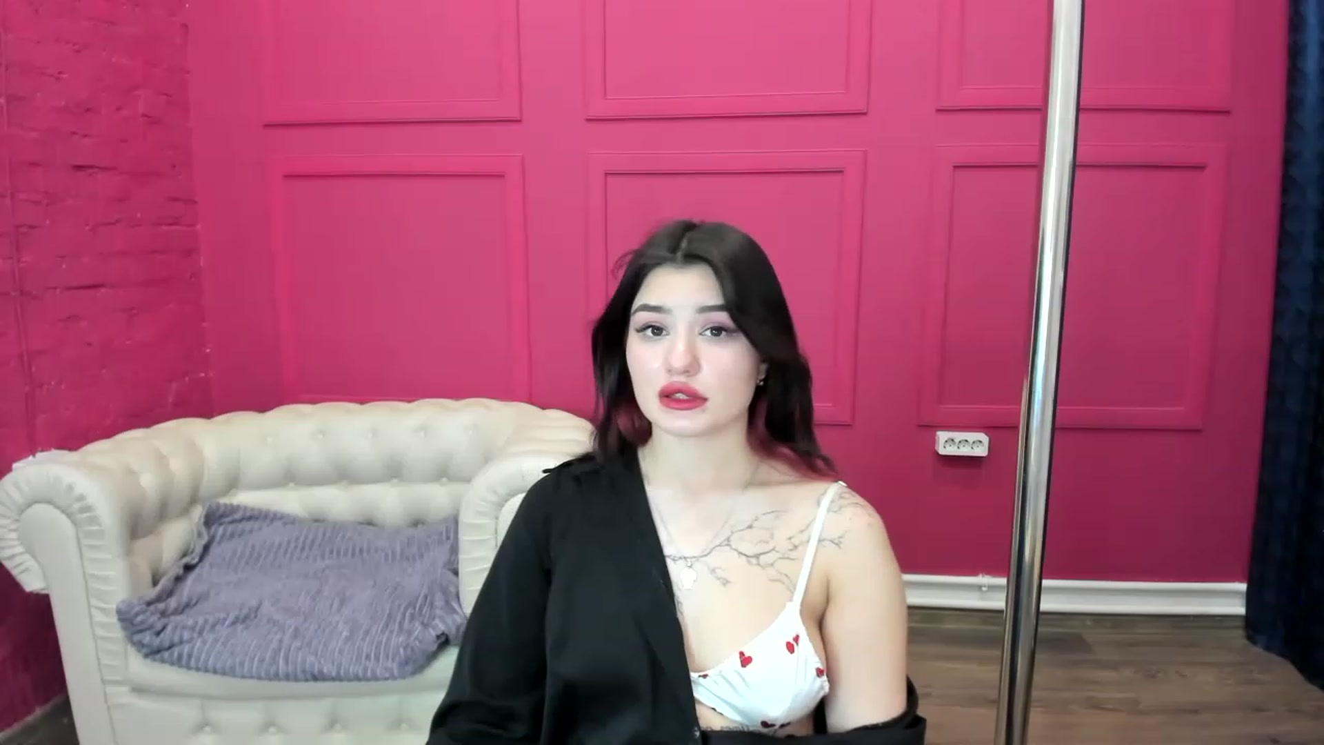 Gallery image thumbnail from MonicaaX's myfreecams stream on, 02/16/2023, 10:18 image 18 of 20