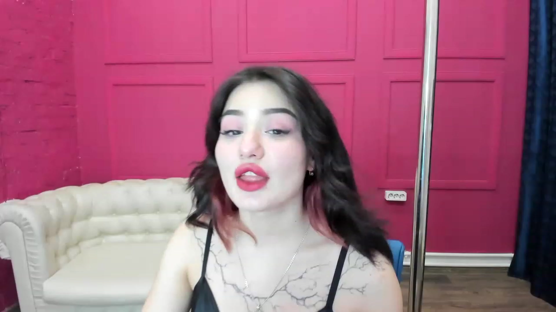 Gallery image thumbnail from MonicaaX's myfreecams stream on, 02/18/2023, 14:13 image 4 of 20