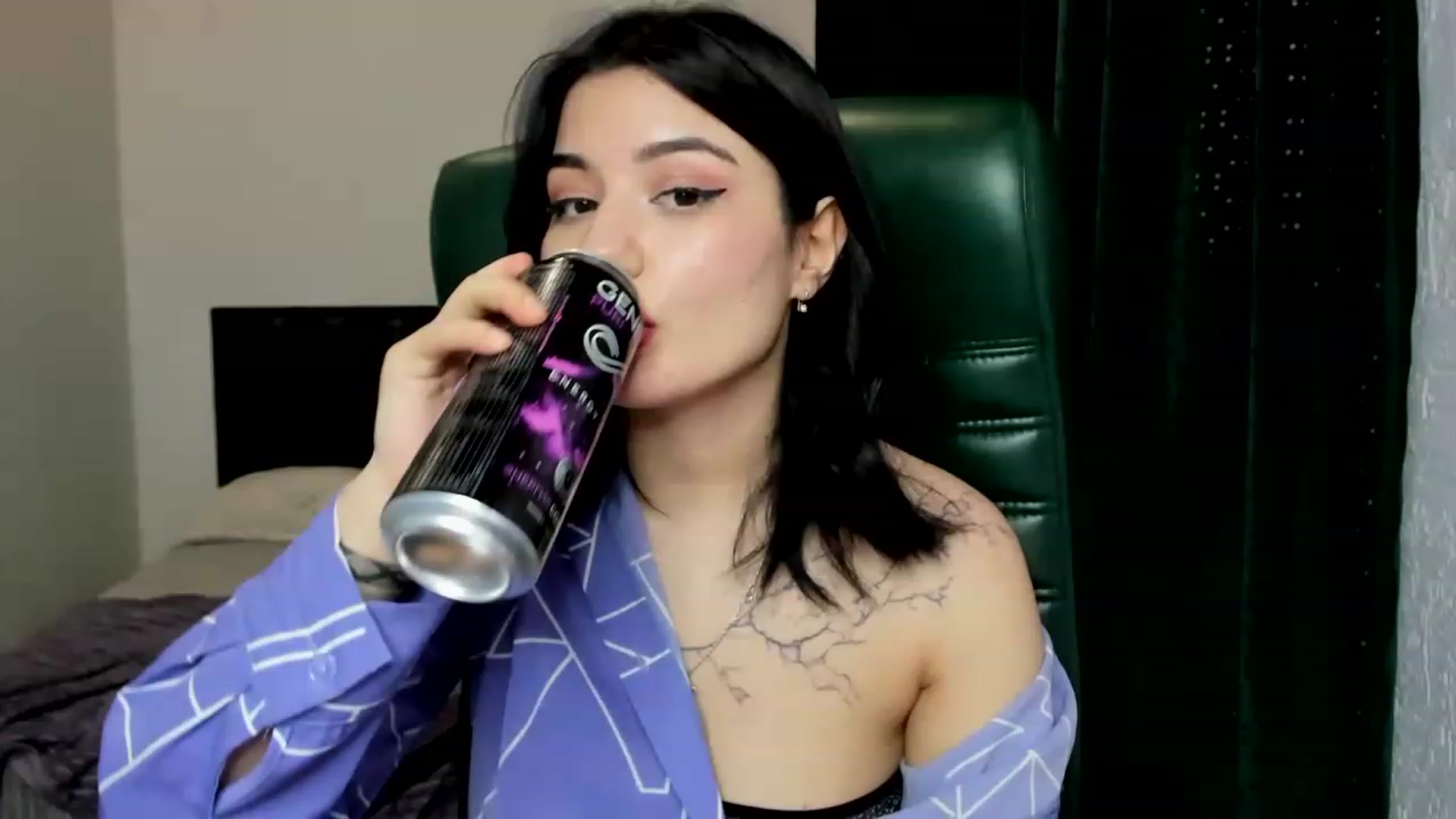 Gallery image thumbnail from MonicaaX's myfreecams stream on, 02/27/2023, 07:20 image 14 of 20