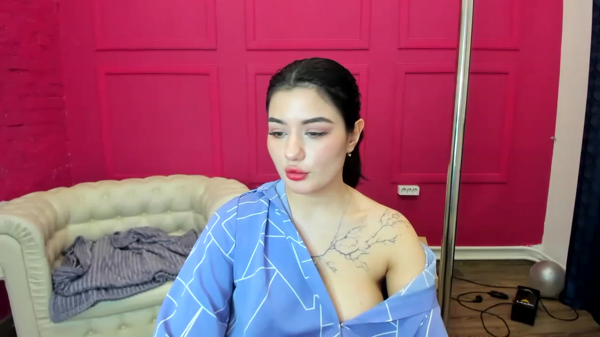 Gallery image thumbnail from MonicaaX's myfreecams stream on, 03/13/2023, 05:26 image 18 of 20