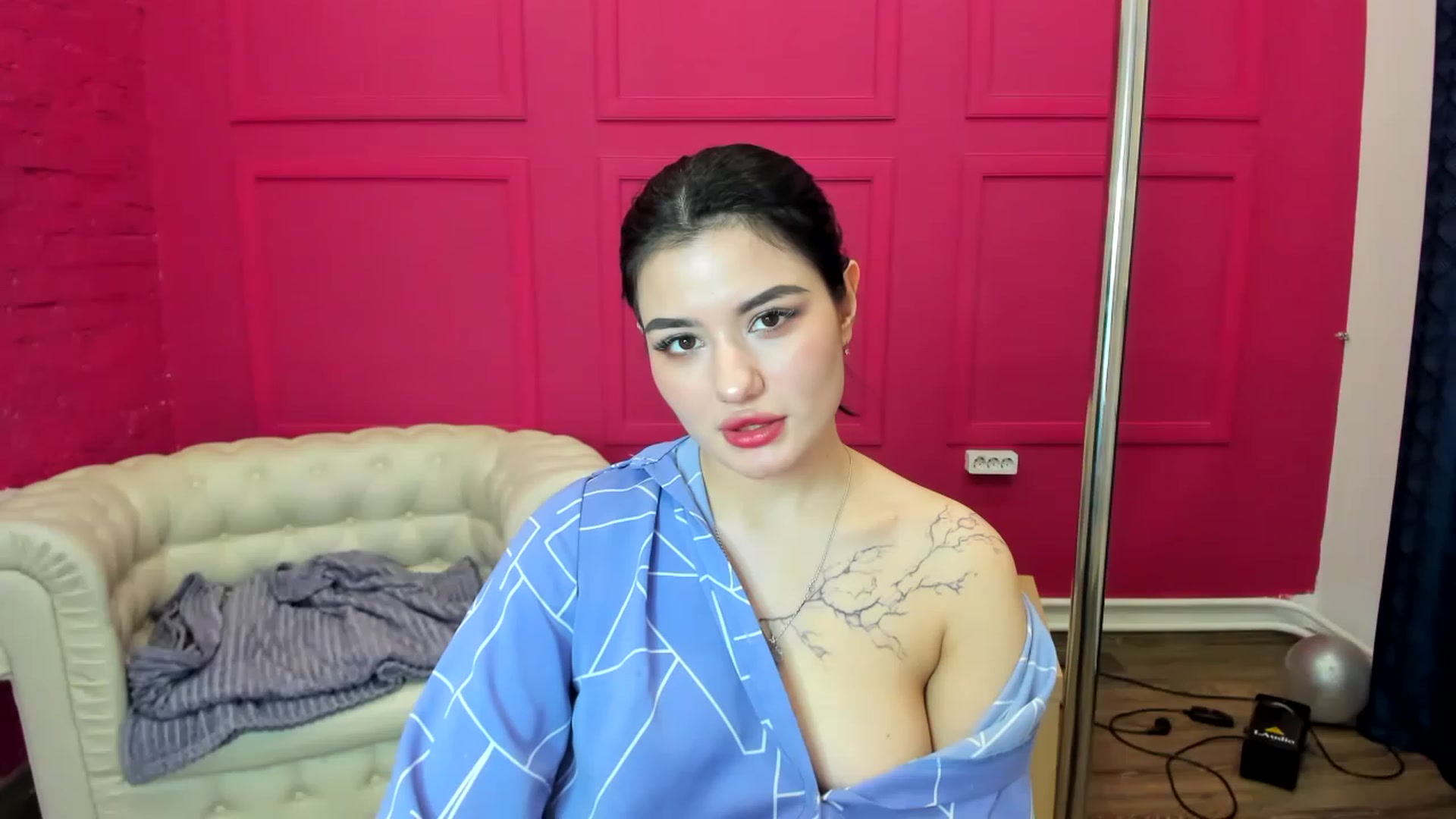 Gallery image thumbnail from MonicaaX's myfreecams stream on, 03/13/2023, 05:26 image 15 of 20
