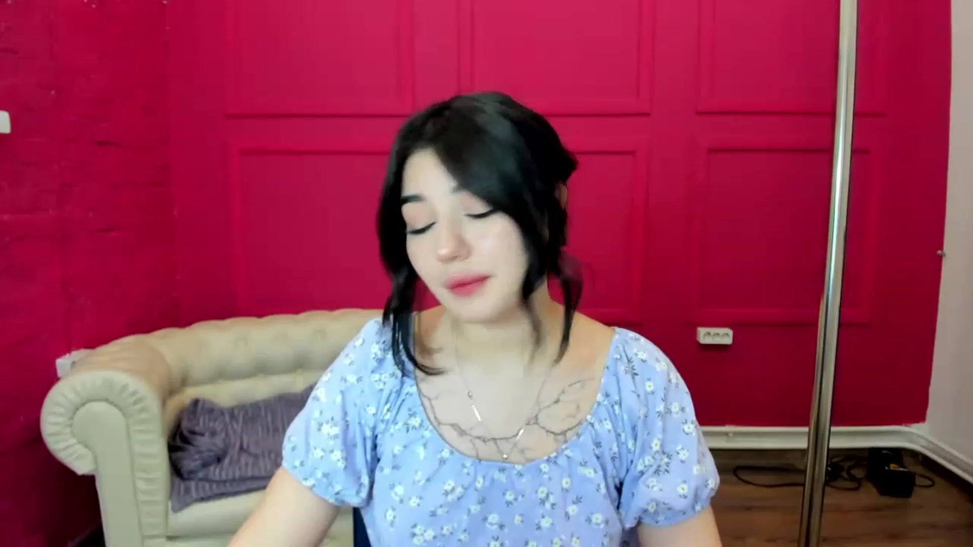Gallery image thumbnail from MonicaaX's myfreecams stream on, 03/17/2023, 03:03 image 10 of 20
