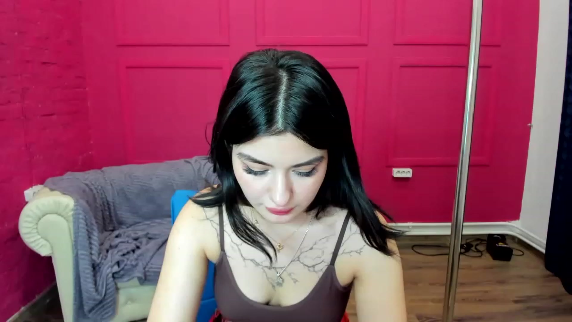 Gallery image thumbnail from MonicaaX's myfreecams stream on, 03/19/2023, 07:04 image 4 of 20