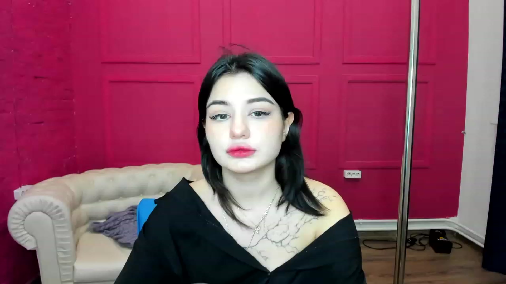 Gallery image thumbnail from MonicaaX's myfreecams stream on, 03/20/2023, 03:01 image 17 of 20