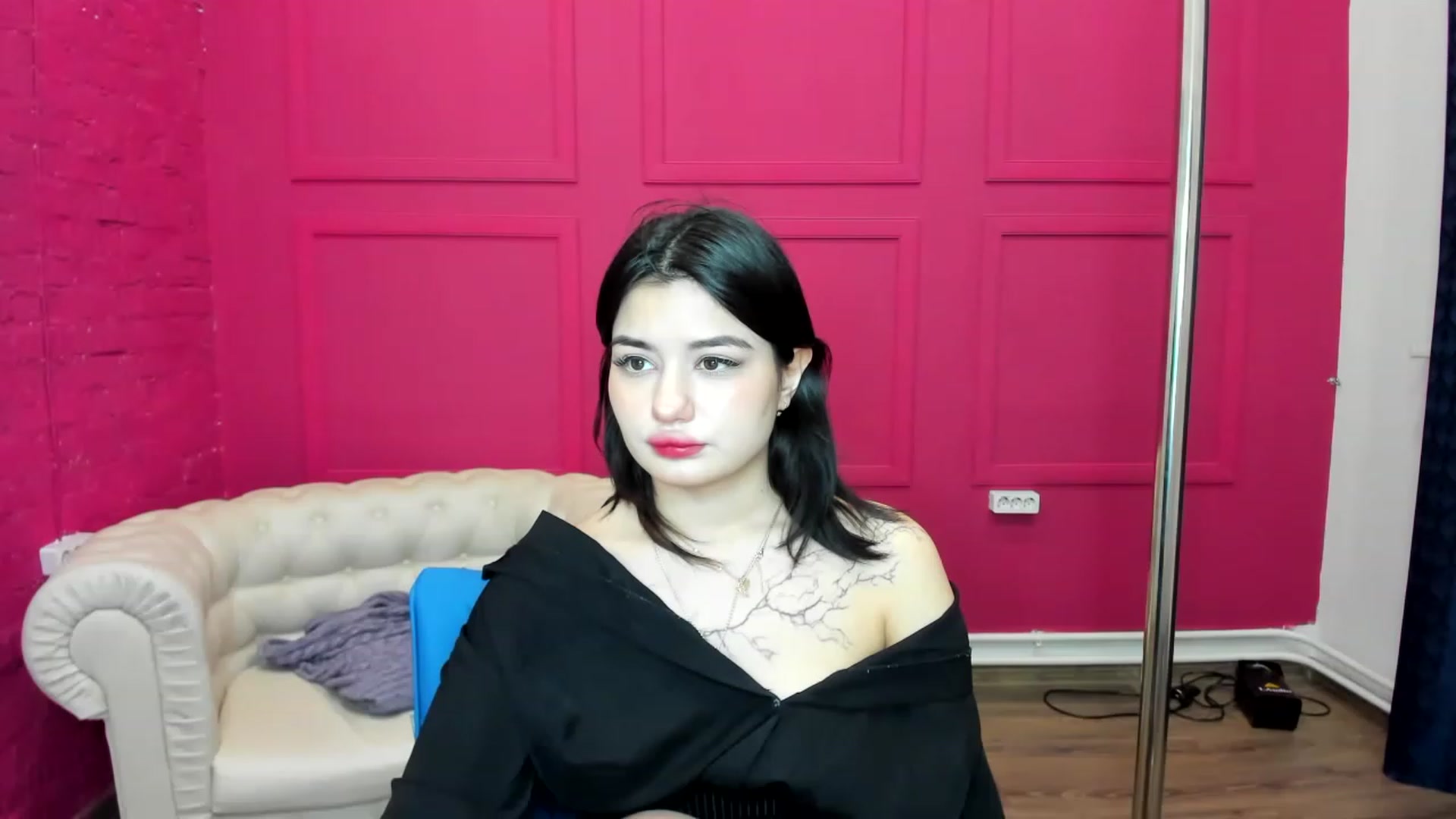 Gallery image thumbnail from MonicaaX's myfreecams stream on, 03/20/2023, 03:01 image 16 of 20