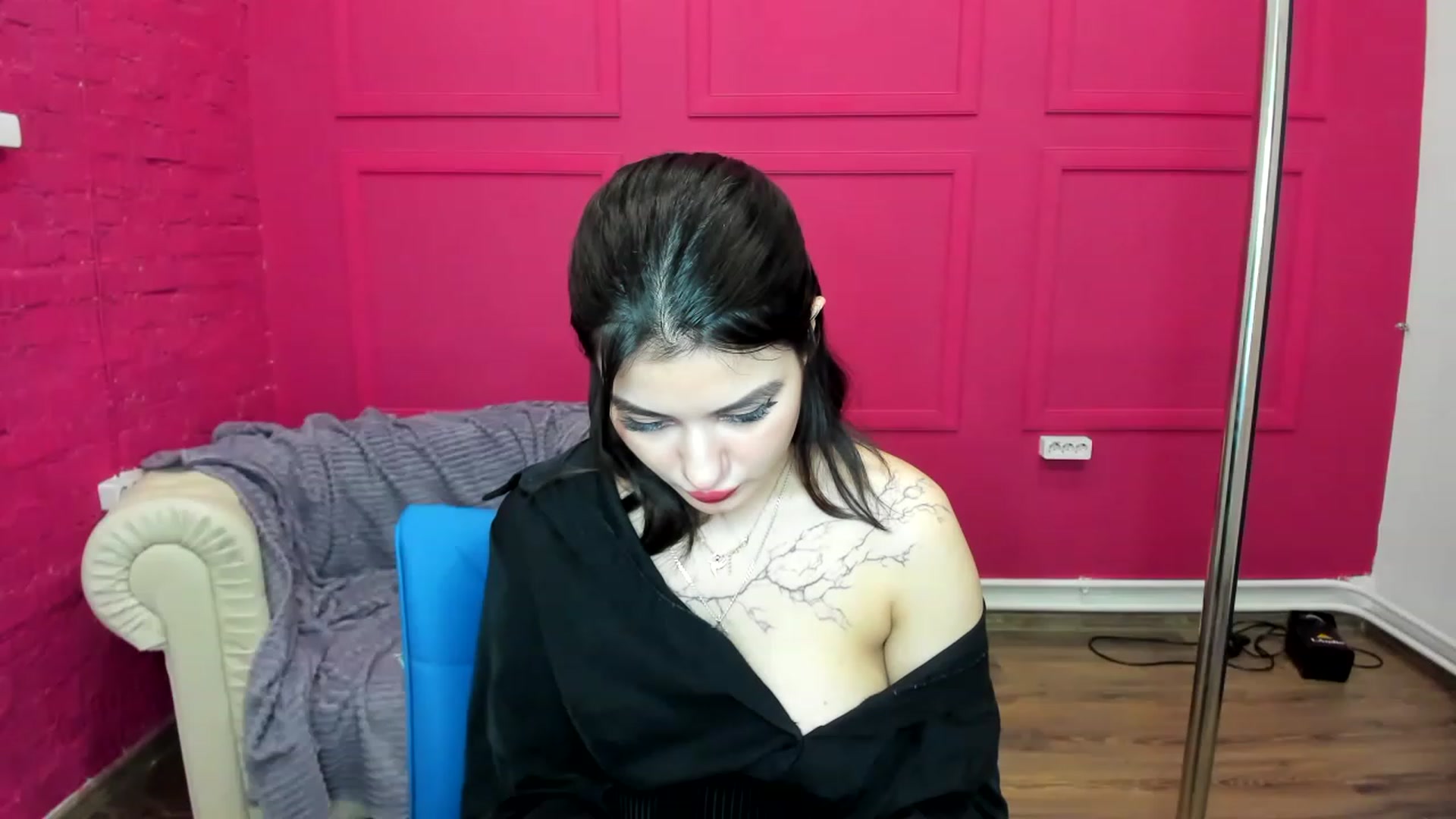 Gallery image thumbnail from MonicaaX's myfreecams stream on, 03/20/2023, 04:43 image 12 of 20