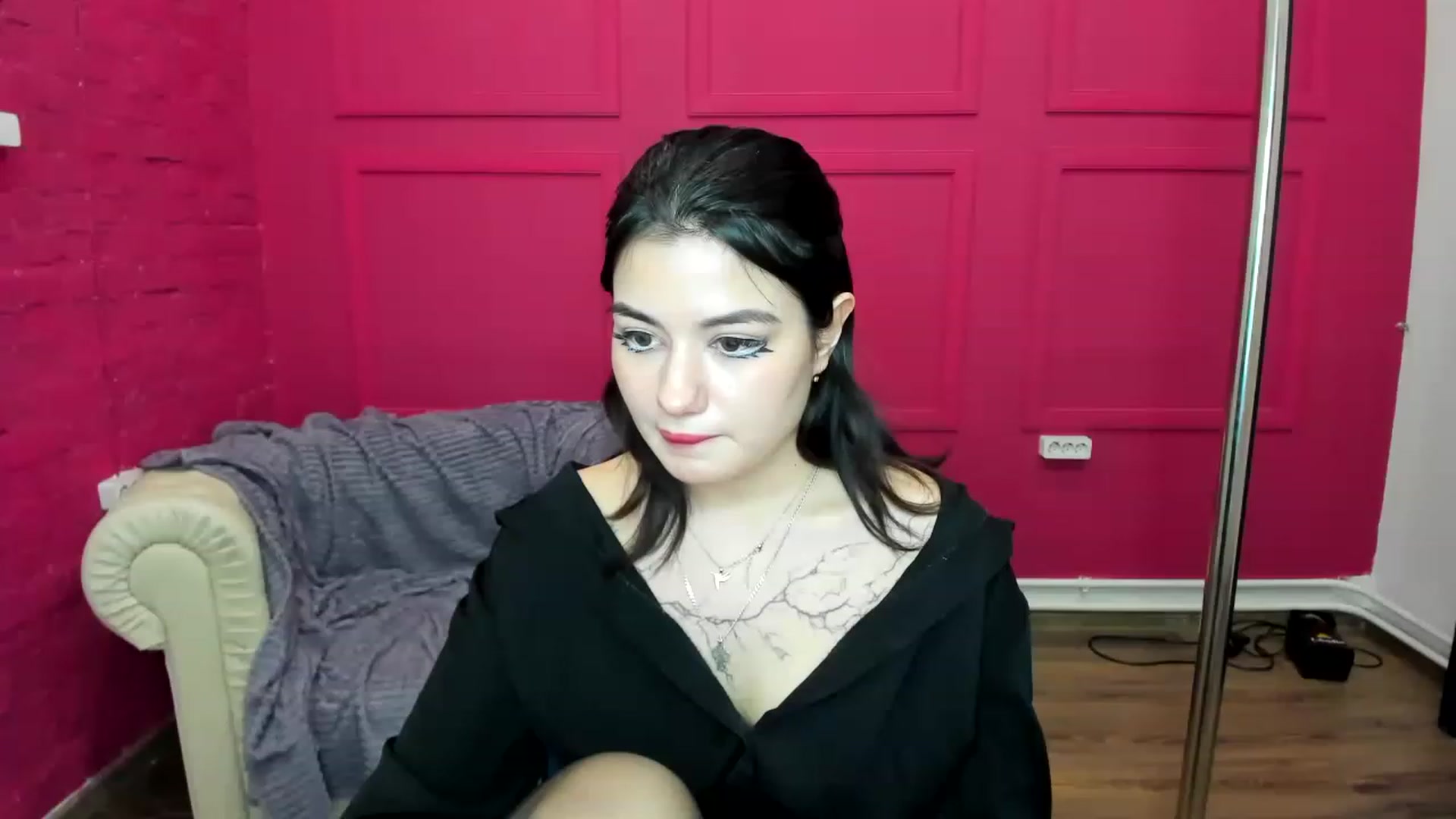 Gallery image thumbnail from MonicaaX's myfreecams stream on, 03/20/2023, 04:43 image 20 of 20