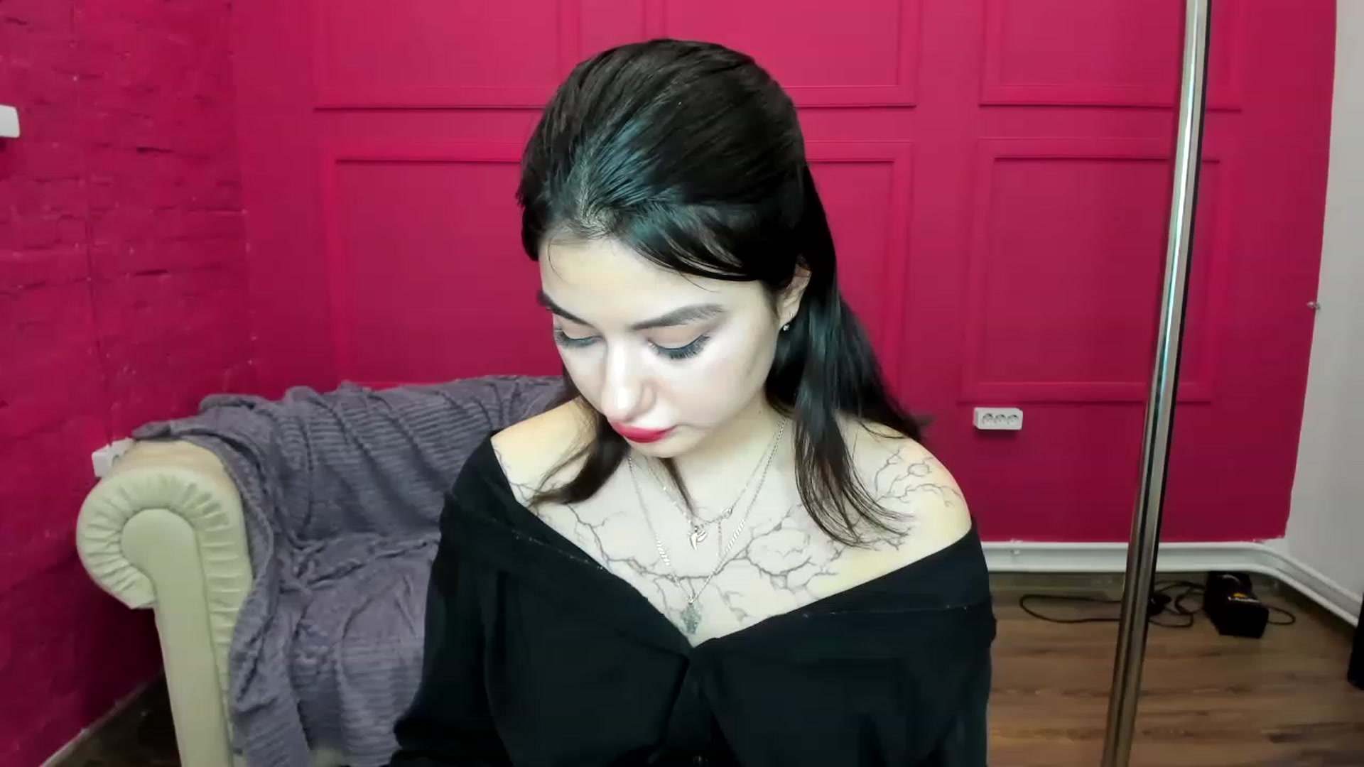 Gallery image thumbnail from MonicaaX's myfreecams stream on, 03/20/2023, 06:13 image 4 of 20