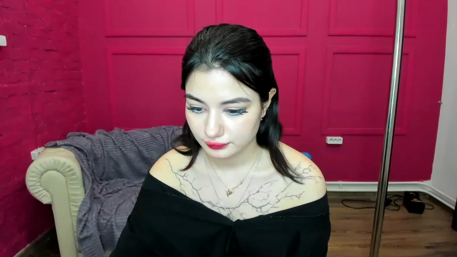 Gallery image thumbnail from MonicaaX's myfreecams stream on, 03/20/2023, 06:13 image 1 of 20
