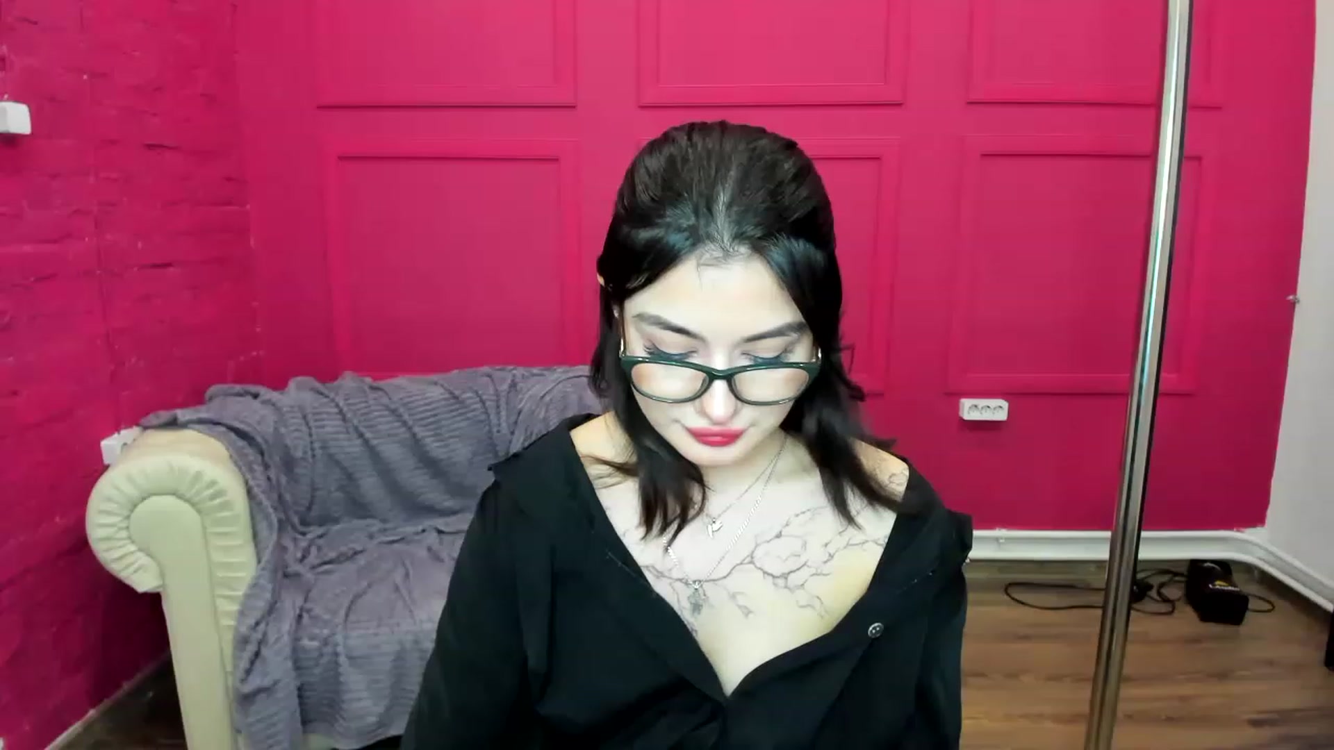 Gallery image thumbnail from MonicaaX's myfreecams stream on, 03/20/2023, 06:13 image 17 of 20