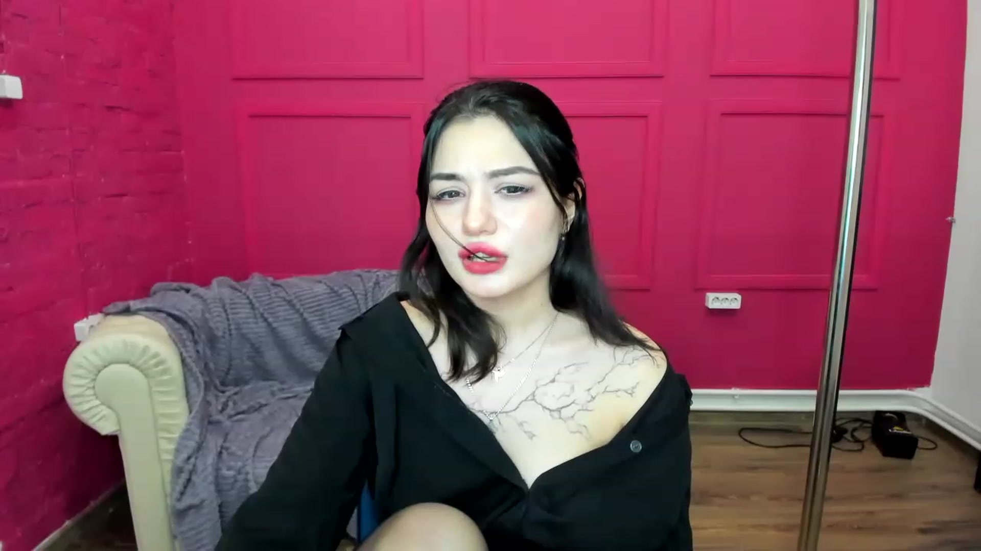 Gallery image thumbnail from MonicaaX's myfreecams stream on, 03/20/2023, 06:13 image 19 of 20