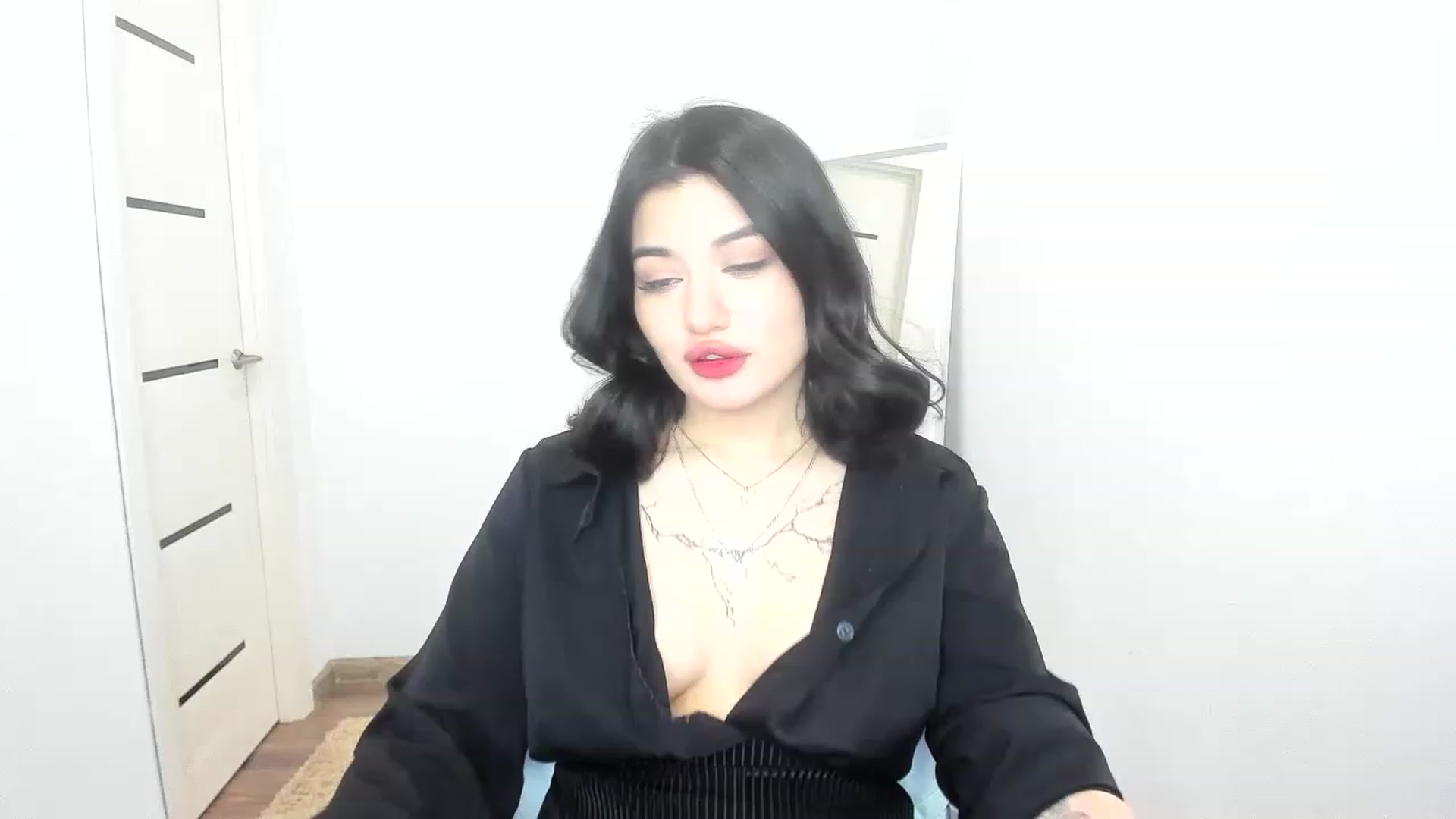 Gallery image thumbnail from MonicaaX's myfreecams stream on, 03/23/2023, 07:13 image 13 of 20