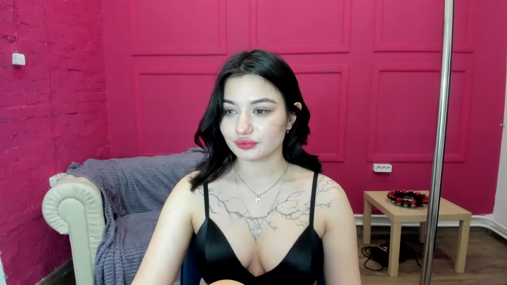 Gallery image thumbnail from MonicaaX's myfreecams stream on, 03/24/2023, 09:30 image 9 of 20