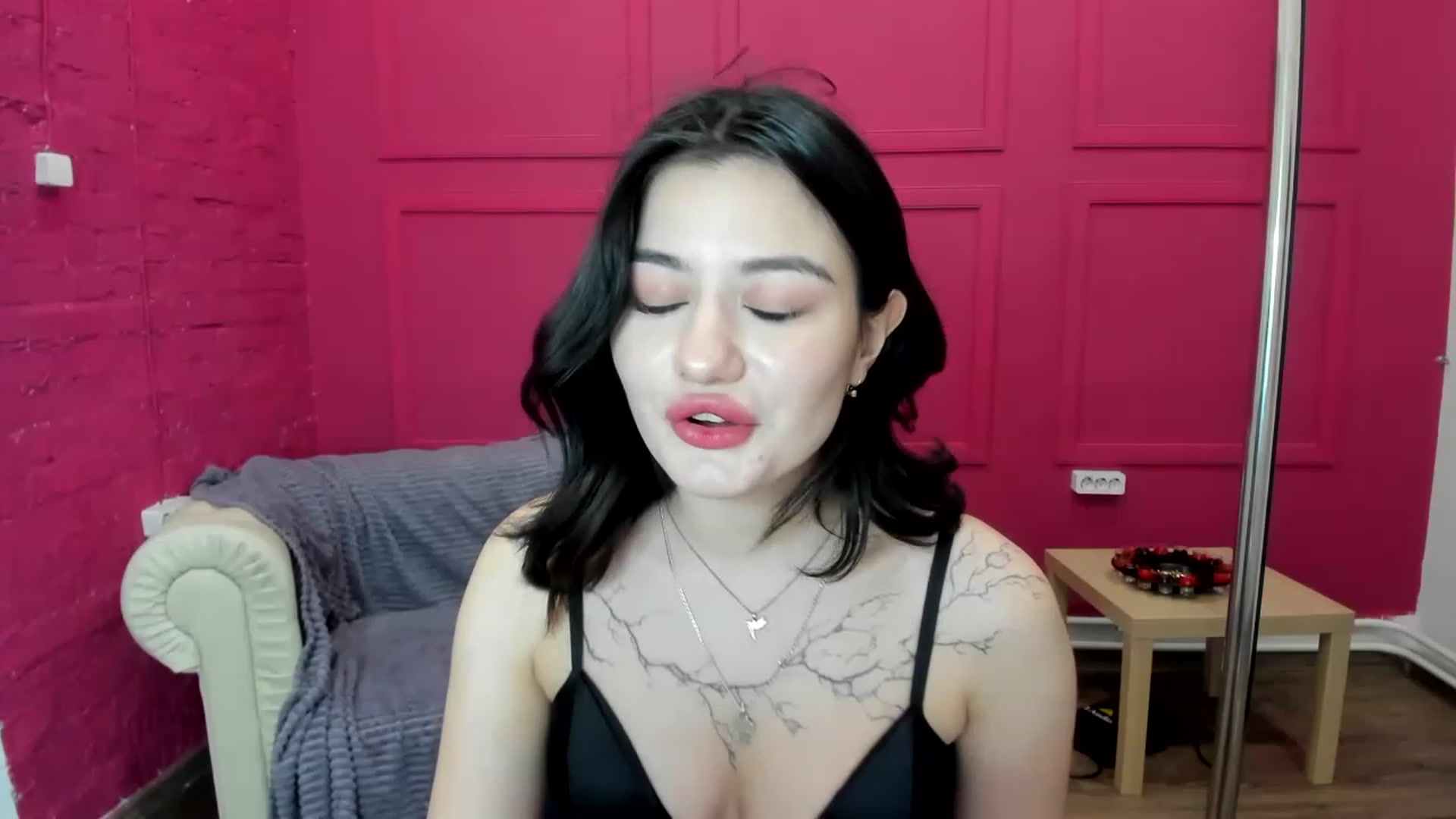 Gallery image thumbnail from MonicaaX's myfreecams stream on, 03/24/2023, 09:30 image 7 of 20