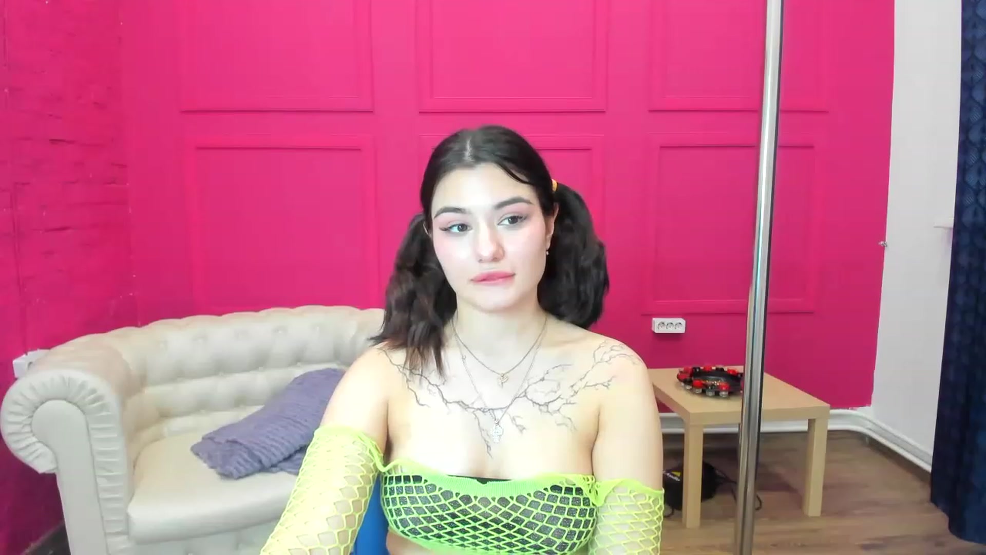 Gallery image thumbnail from MonicaaX's myfreecams stream on, 03/27/2023, 05:12 image 12 of 20